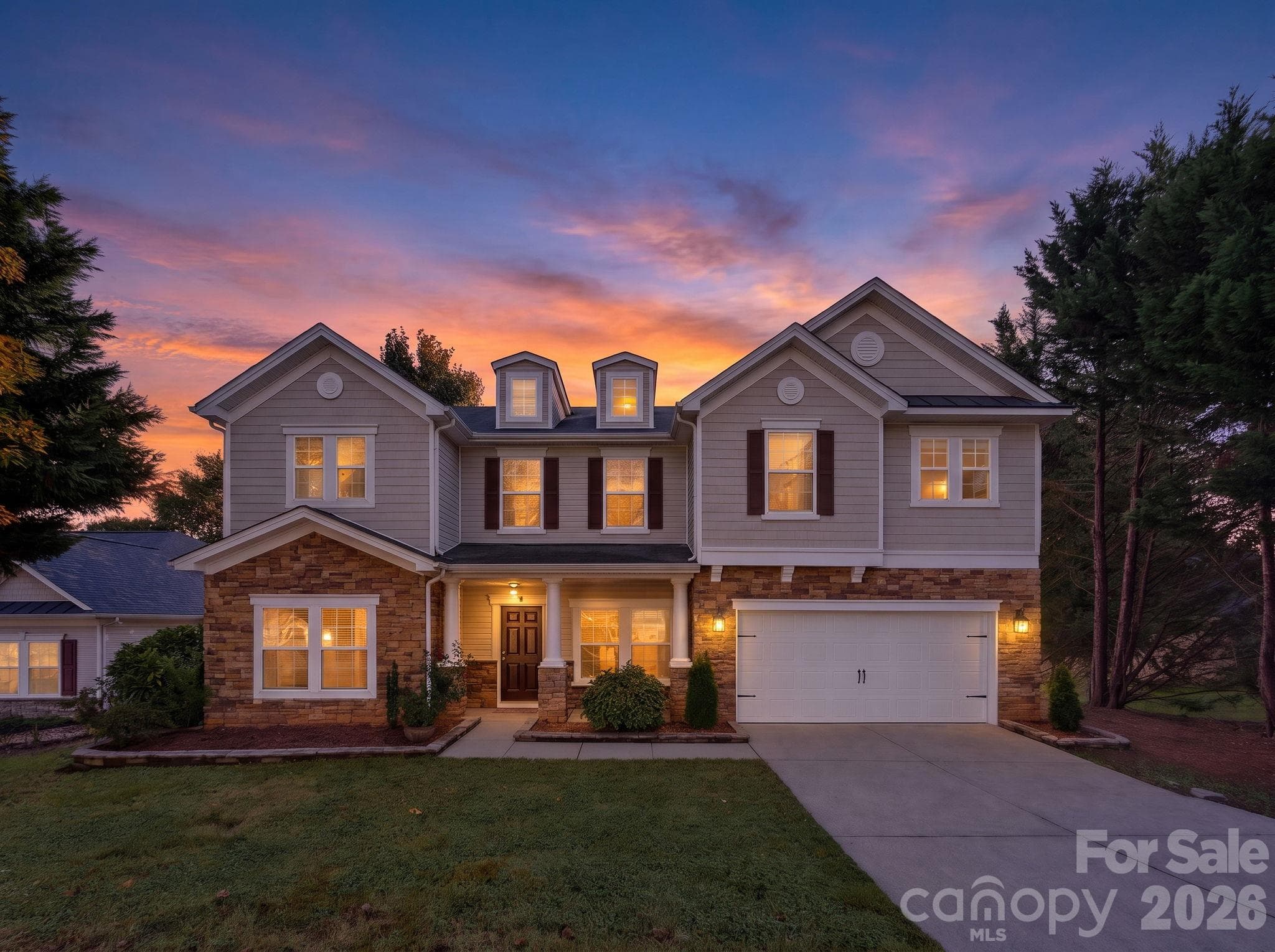 Single Family Residence at 529 Putting Drive, Fort Mill, photo 2 of 46