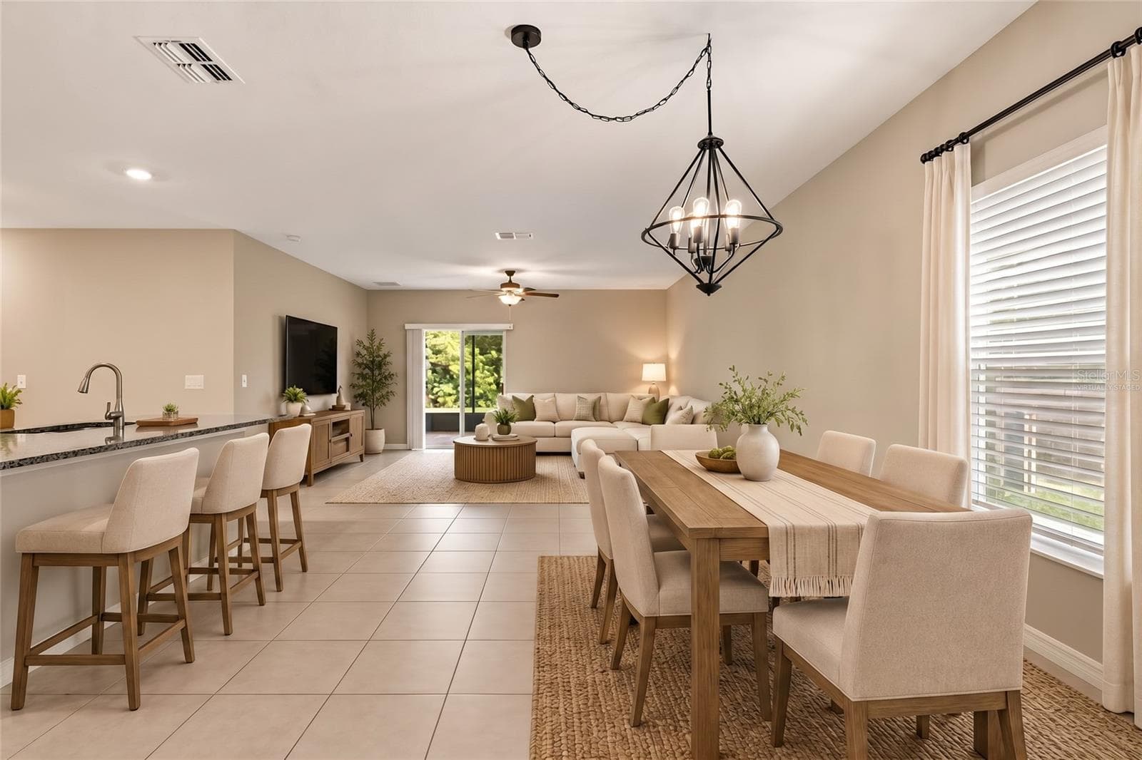 virtually staged - 509 ROYAL EMPRESS DR, RUSKIN