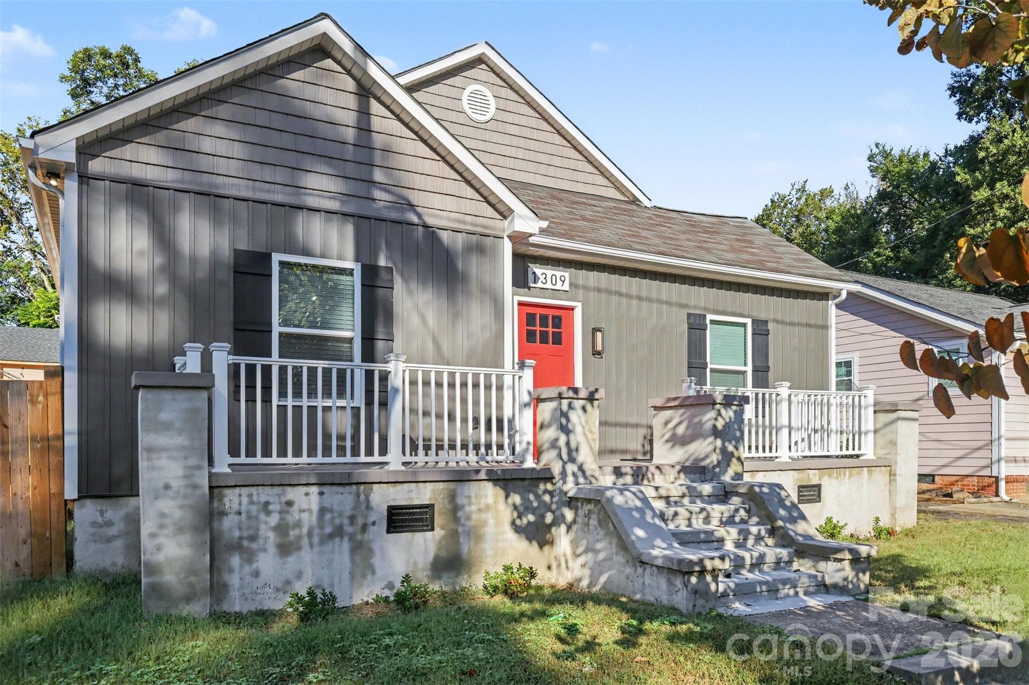 Single Family Residence at 1309 Fairmont Street, Charlotte, photo 3 of 39