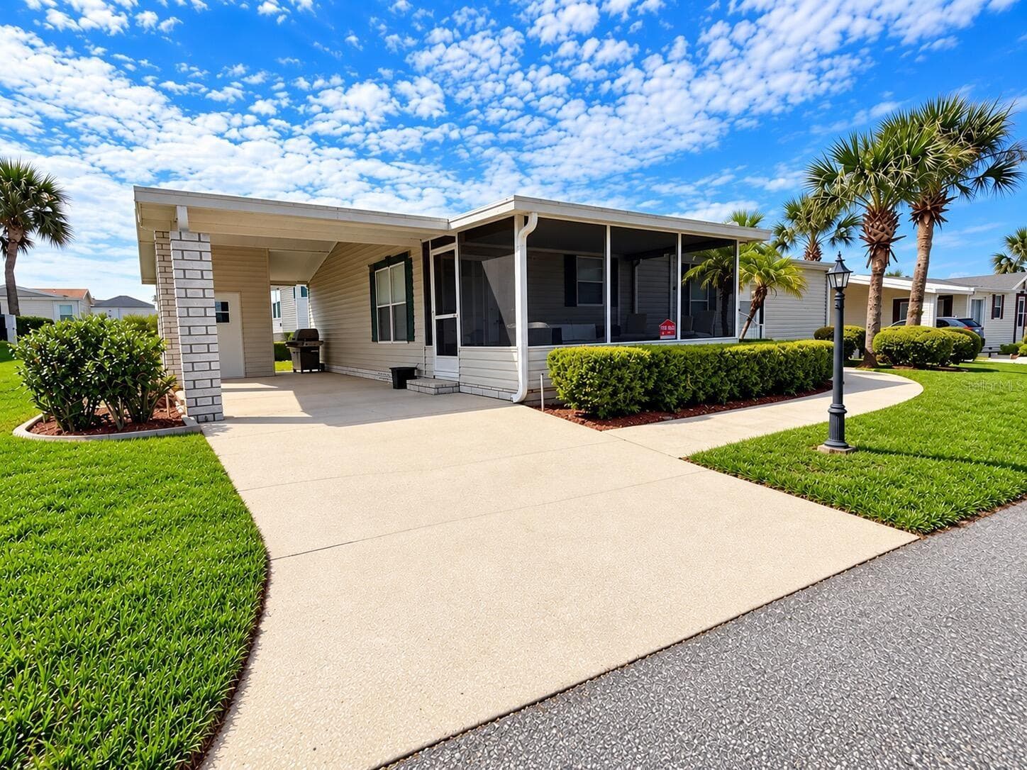 Manufactured Home at 715 SKYVIEW, DAVENPORT, photo 3 of 51