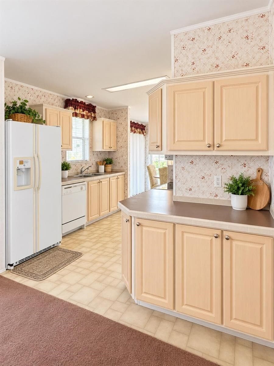 Manufactured Home at 715 SKYVIEW, DAVENPORT, photo 17 of 51