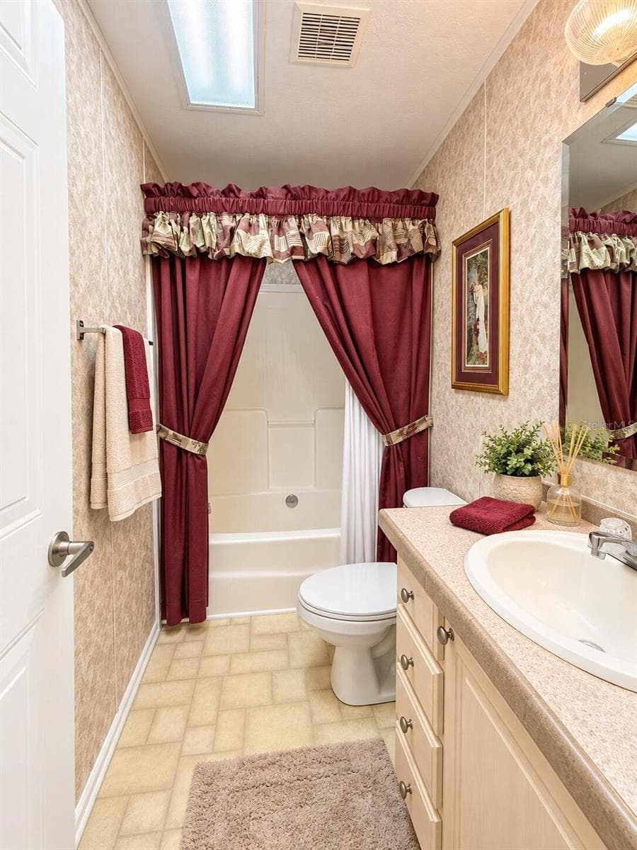 Manufactured Home at 715 SKYVIEW, DAVENPORT, photo 33 of 51