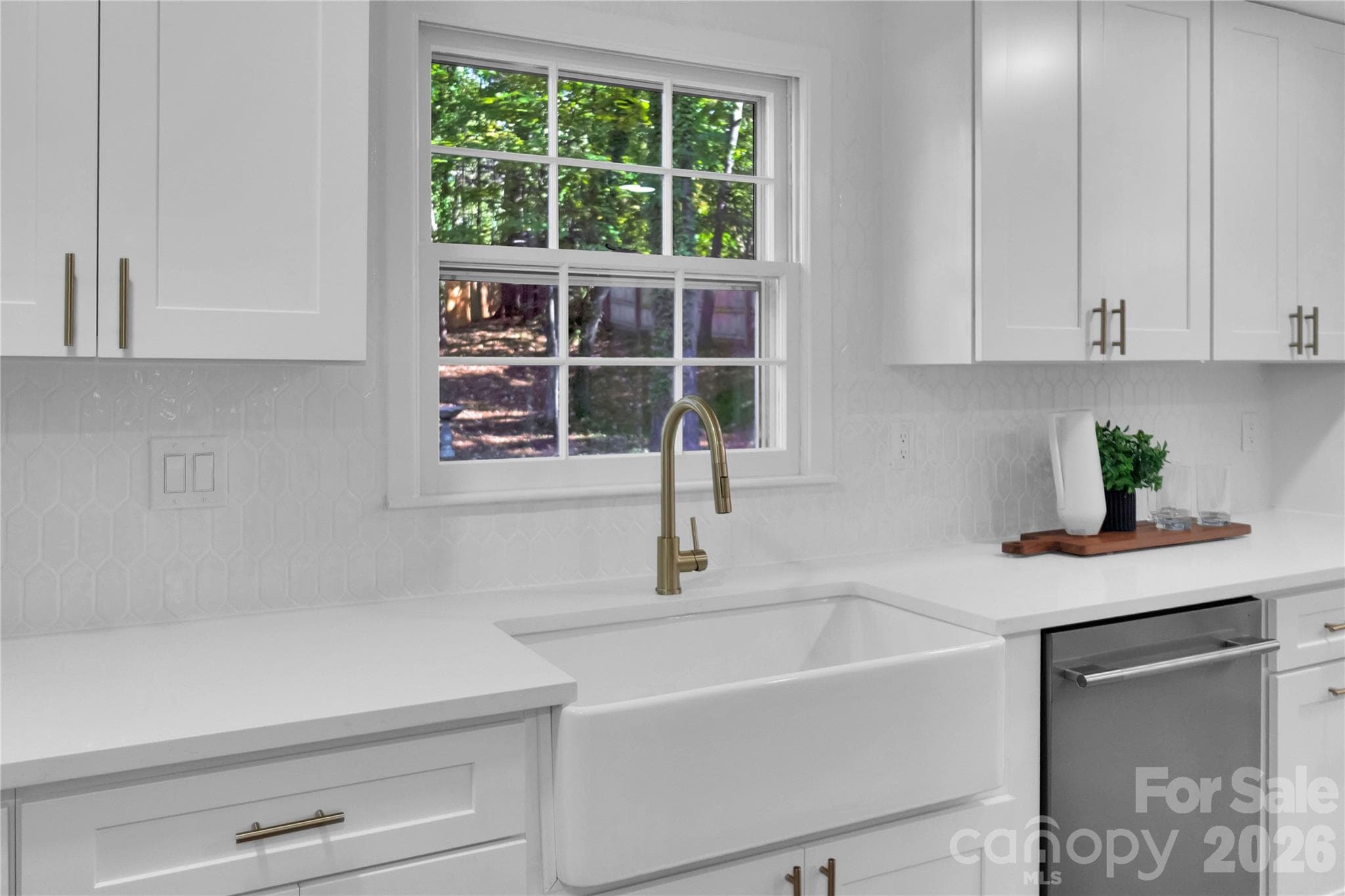 Single Family Residence at 512 Morning Dale Road, Matthews, photo 13 of 39