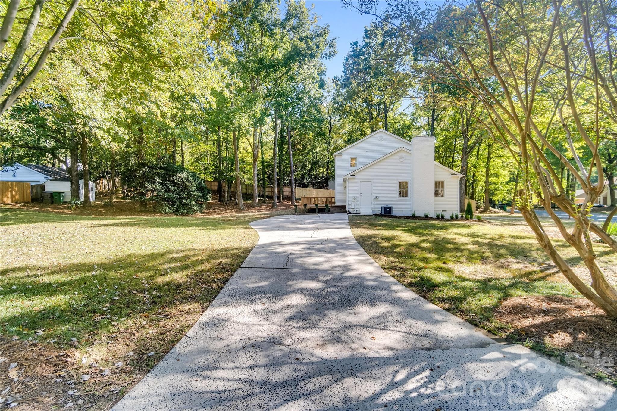 Single Family Residence at 512 Morning Dale Road, Matthews, photo 26 of 39