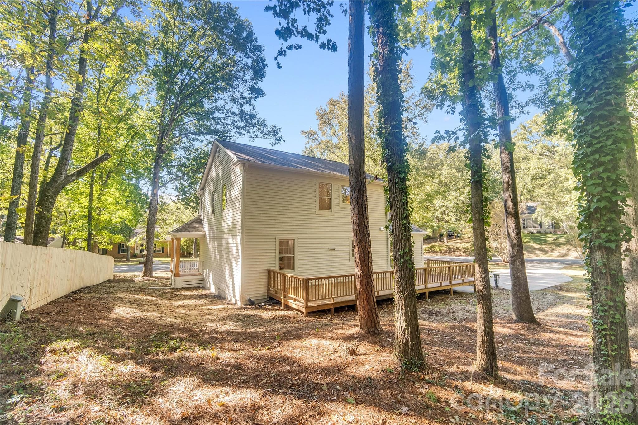 Single Family Residence at 512 Morning Dale Road, Matthews, photo 31 of 39