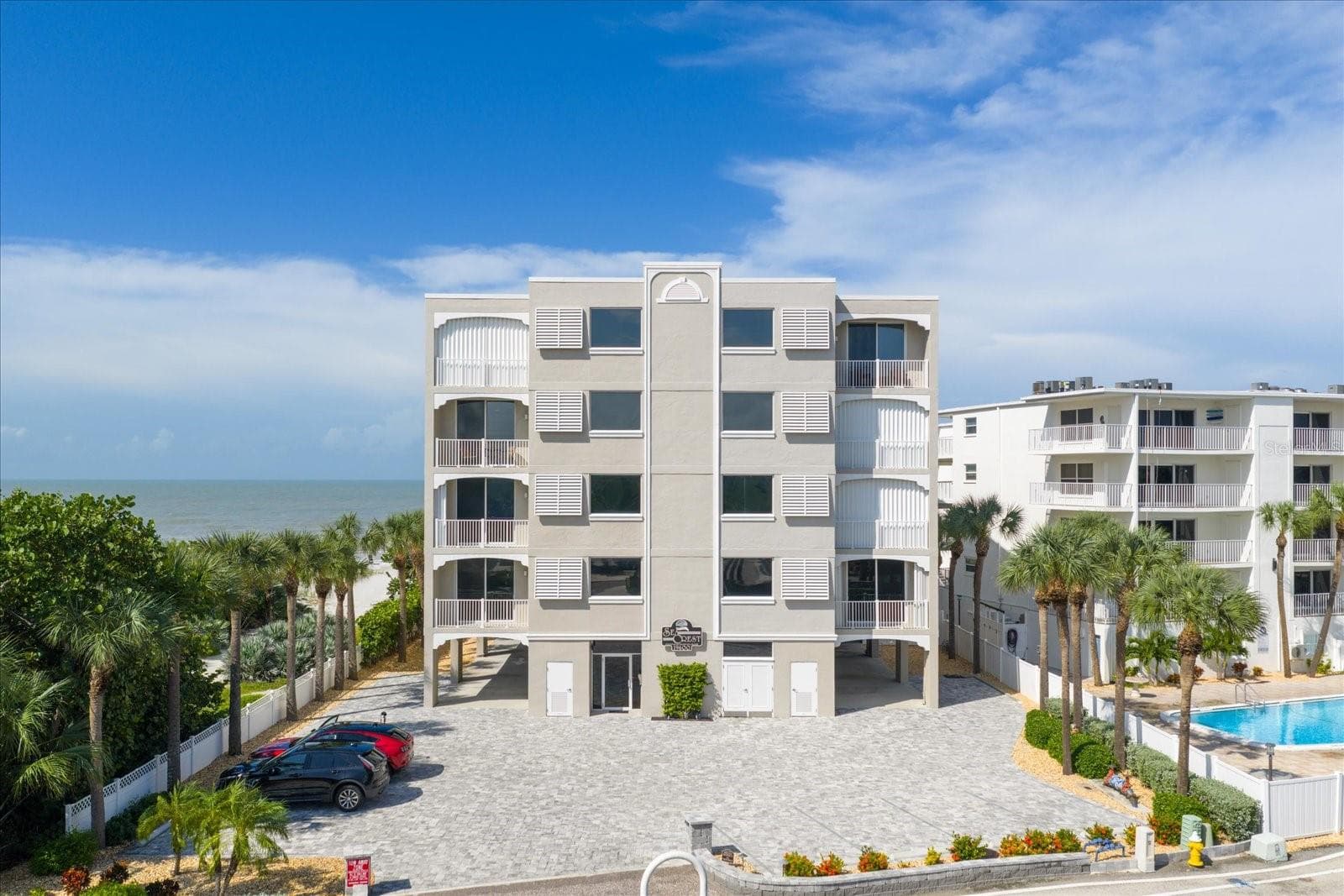 Front exterior - 19600 GULF BLVD #301, INDIAN SHORES