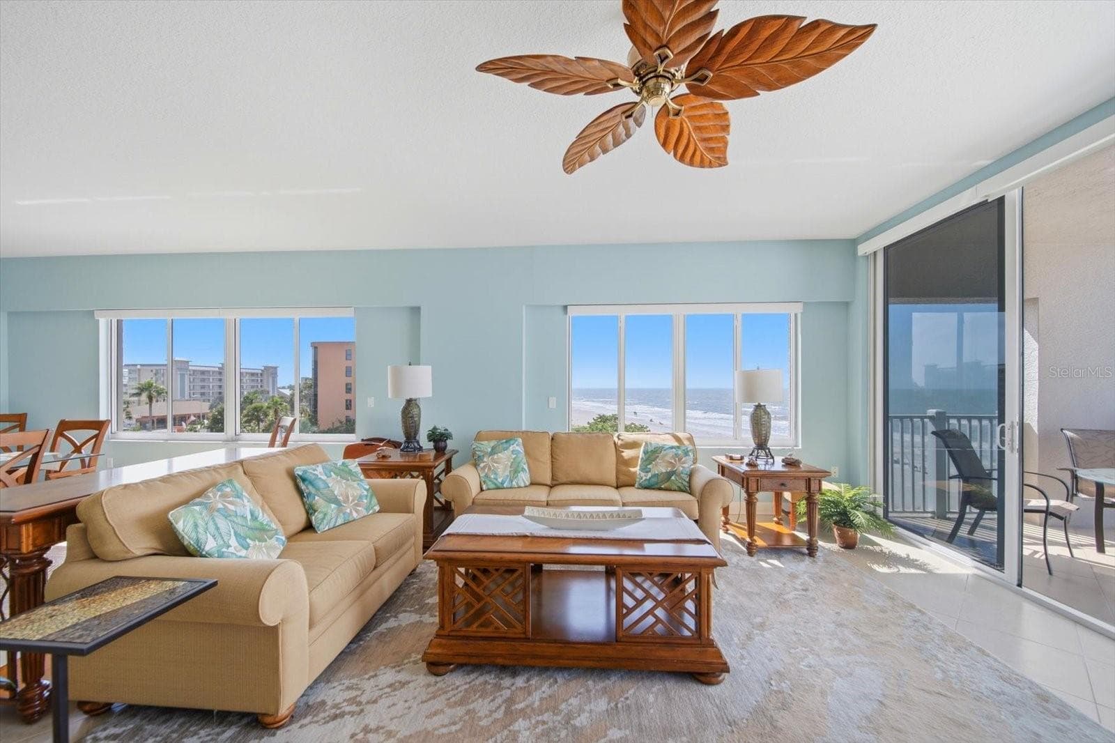 Living area with balcony access - 19600 GULF BLVD #301, INDIAN SHORES