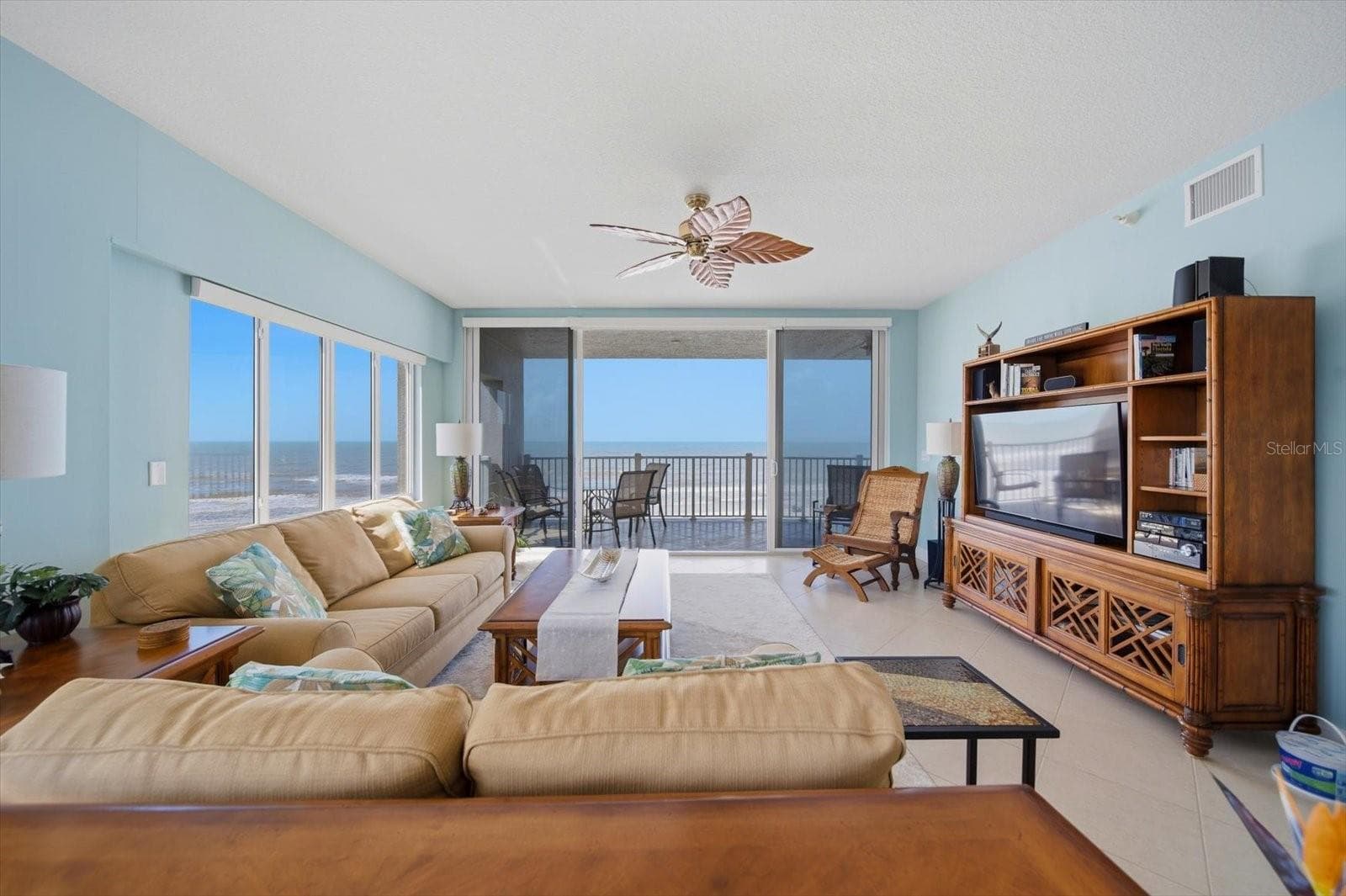 Living area - 19600 GULF BLVD #301, INDIAN SHORES