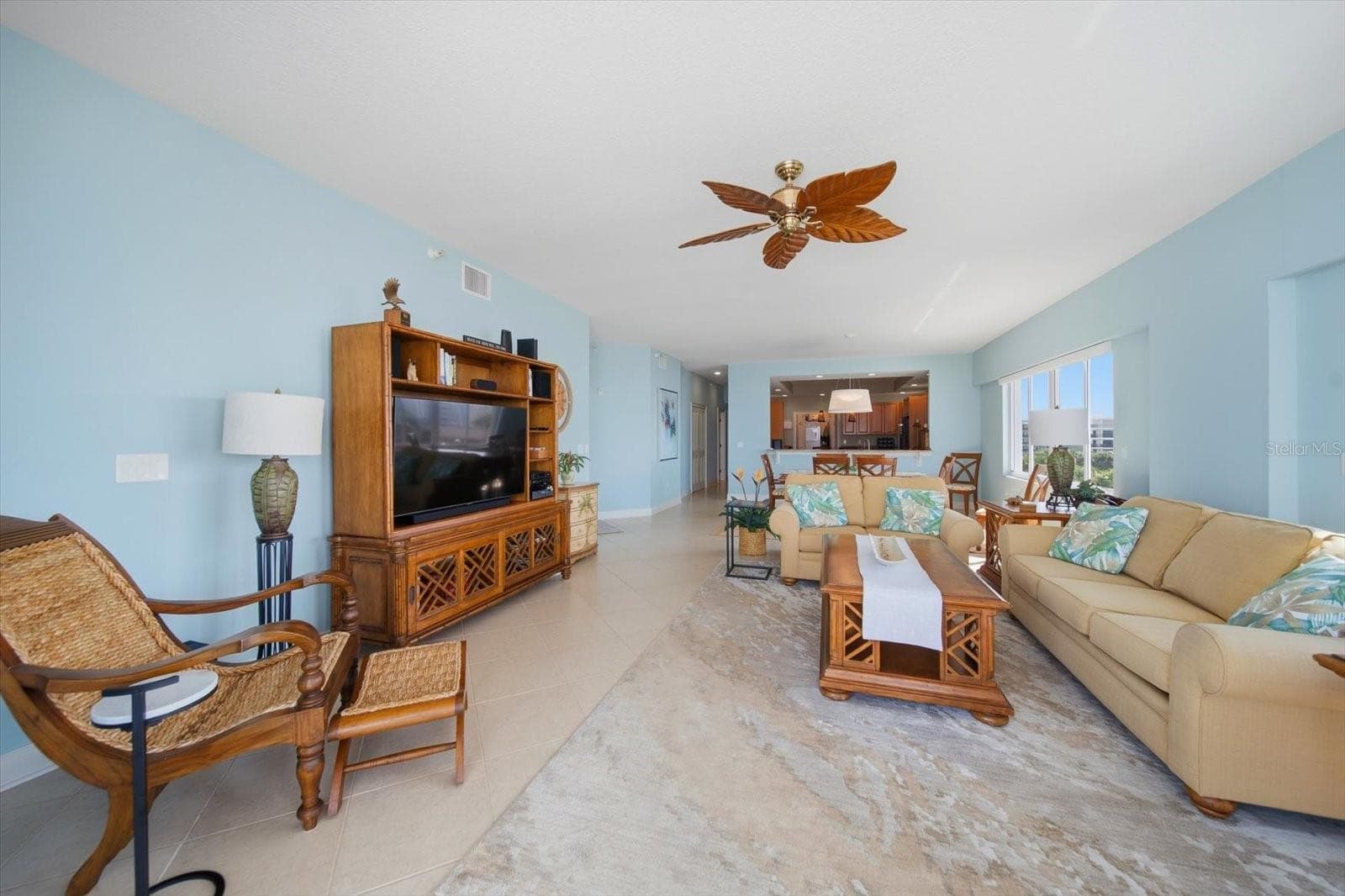 Living area - 19600 GULF BLVD #301, INDIAN SHORES