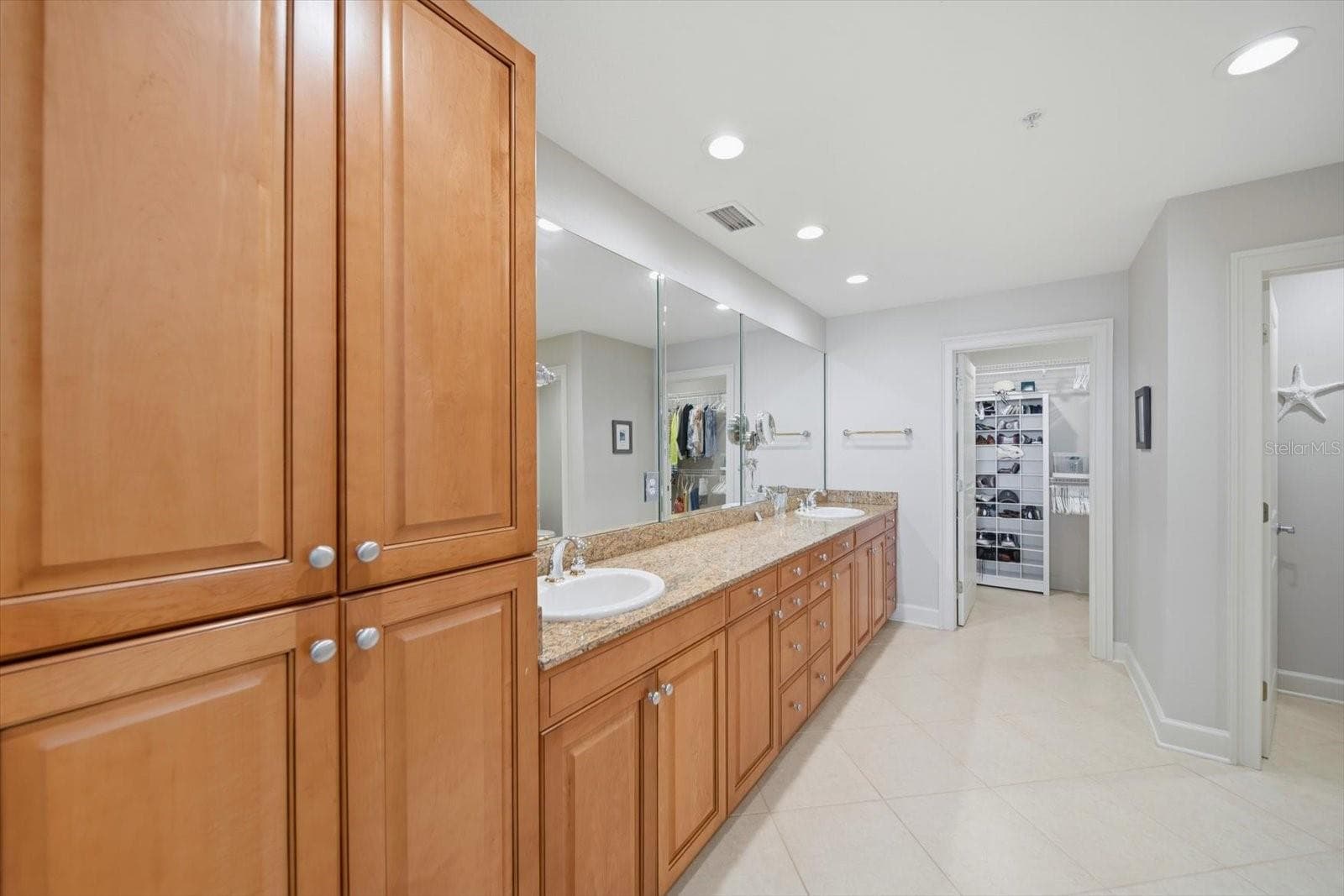 Primary bathroom - 19600 GULF BLVD #301, INDIAN SHORES