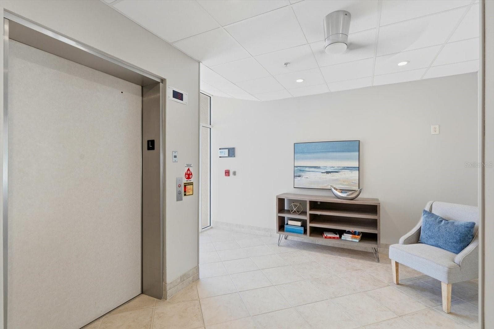 Elevators - 19600 GULF BLVD #301, INDIAN SHORES