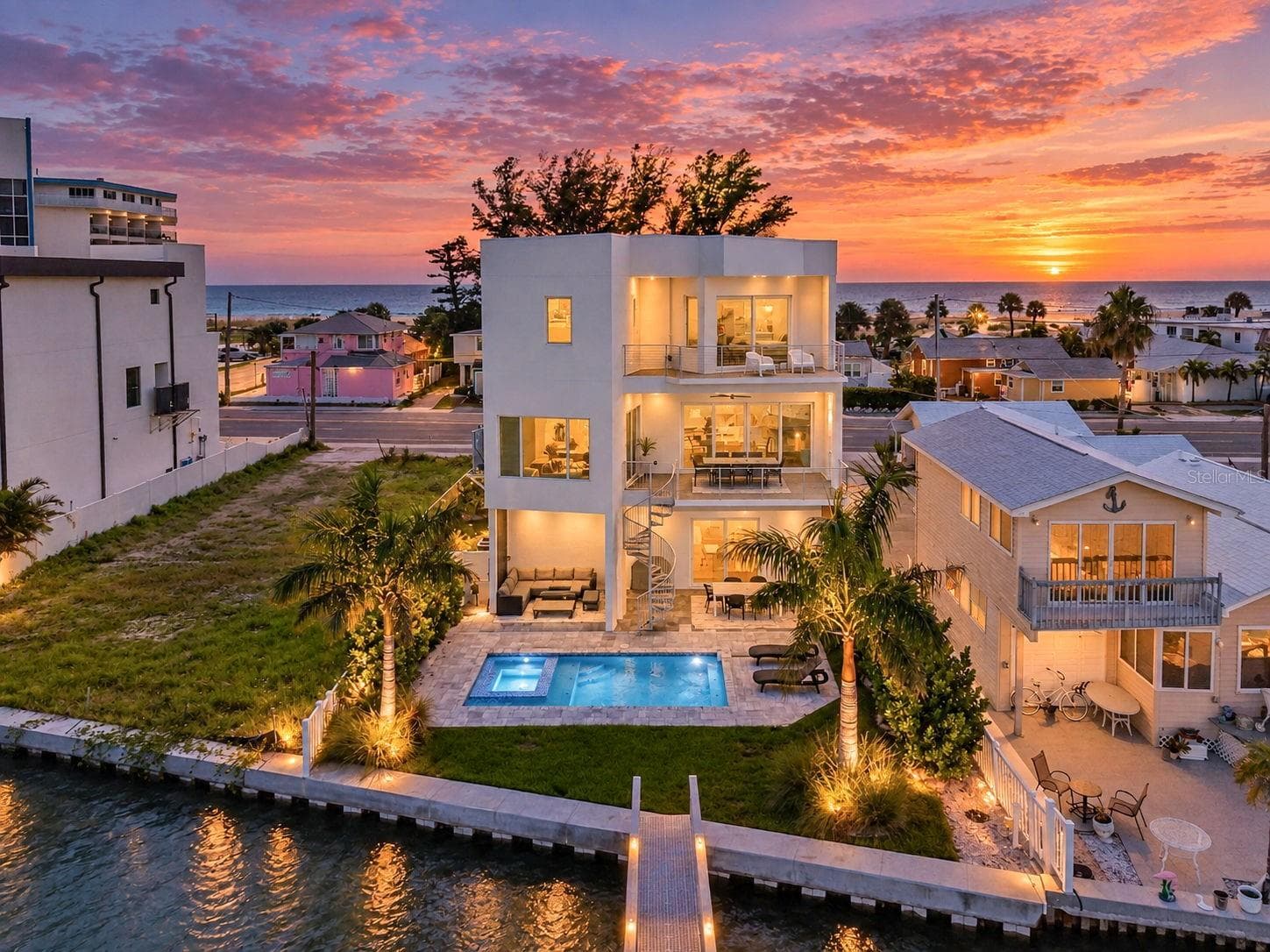 Views of gulf and Intracoastal - 10209 GULF BLVD, TREASURE ISLAND