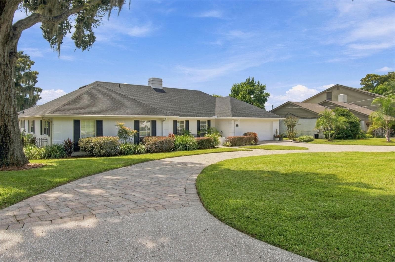 Front exterior - 1921 MANOR CIR SE, WINTER HAVEN