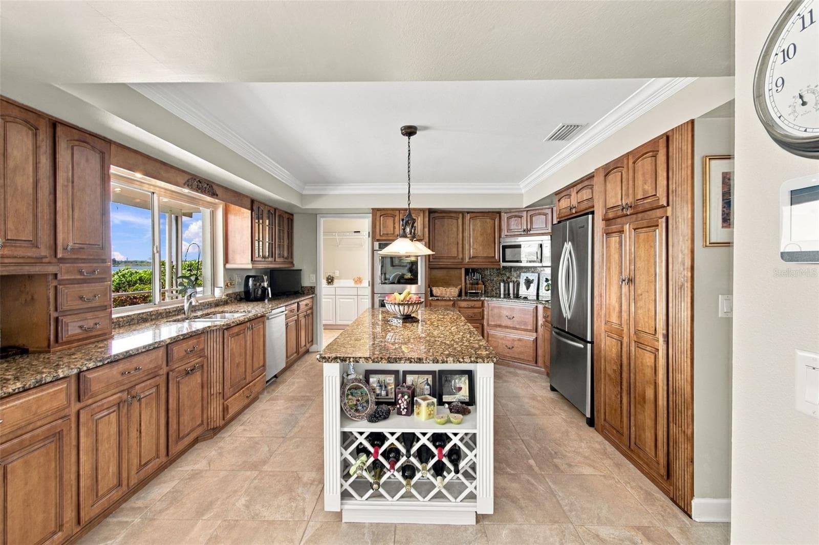 Island kitchen - 1921 MANOR CIR SE, WINTER HAVEN