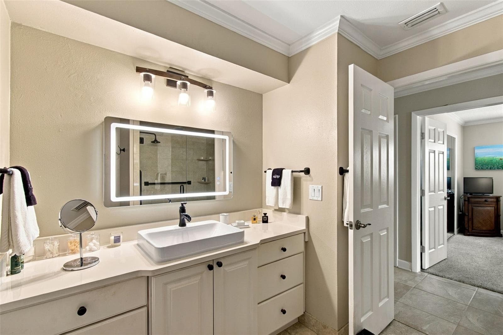 Guest bathroom - 1921 MANOR CIR SE, WINTER HAVEN