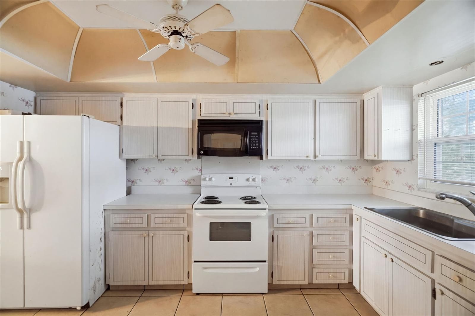 Condominium at 131 BLUFF VIEW DR #107, BELLEAIR BLUFFS, photo 7 of 27