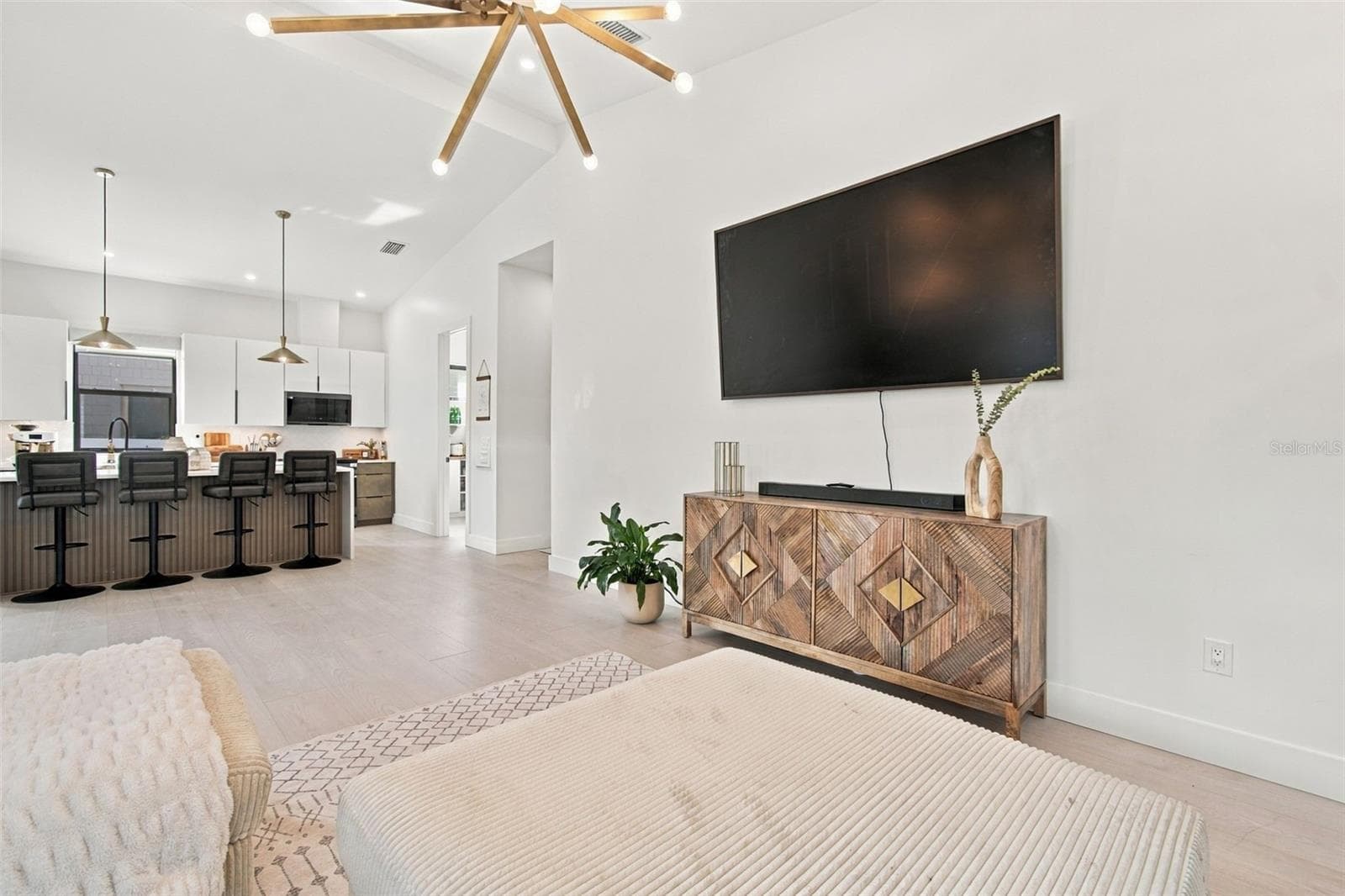 Single Family Residence at 3721 6TH AVE N, ST PETERSBURG, photo 13 of 71