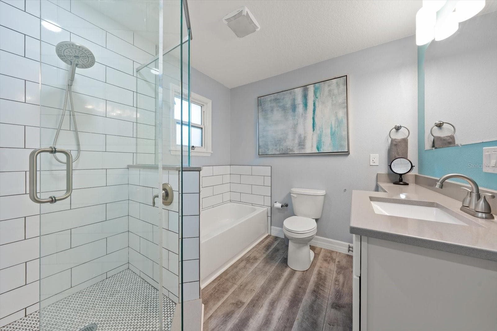 Owners on suite bath - 2534 BAYSIDE DR S, ST PETERSBURG
