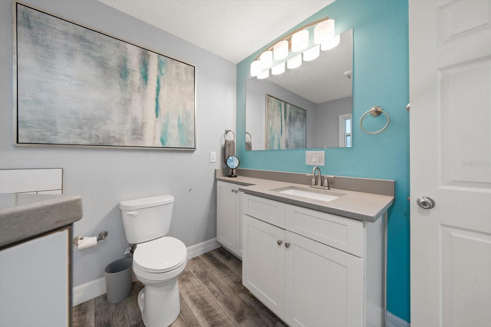 Single Family Residence at 2534 BAYSIDE DR S, ST PETERSBURG, photo 18 of 45