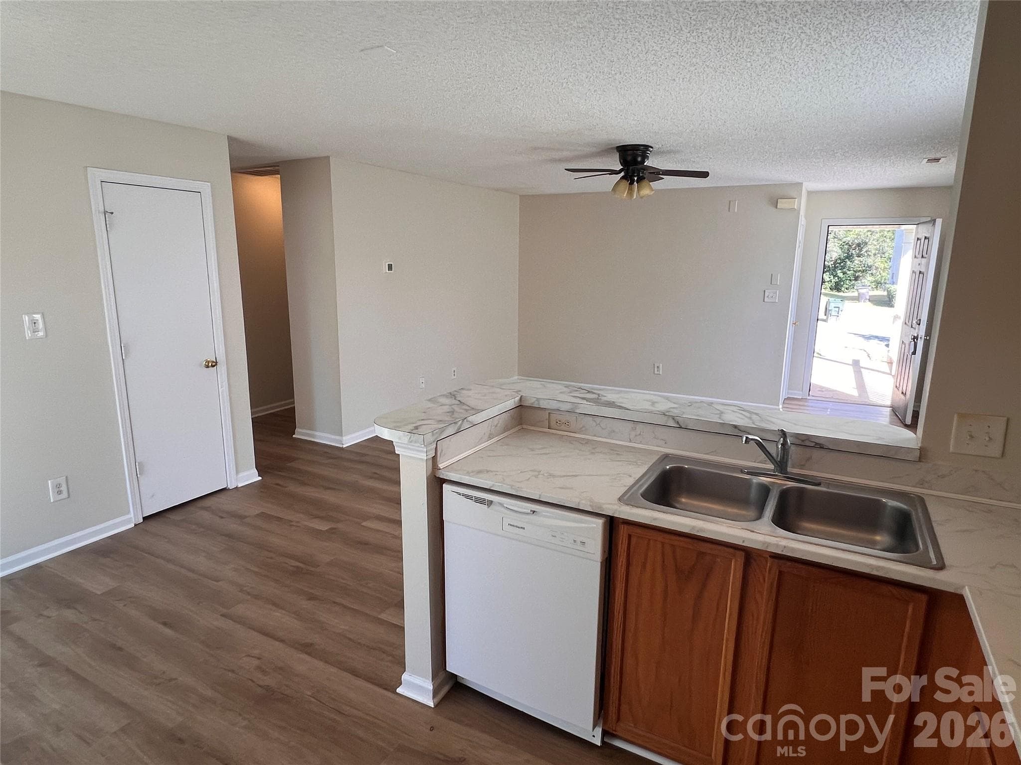 Single Family Residence at 2877 Signal Court SW, Concord, photo 11 of 25