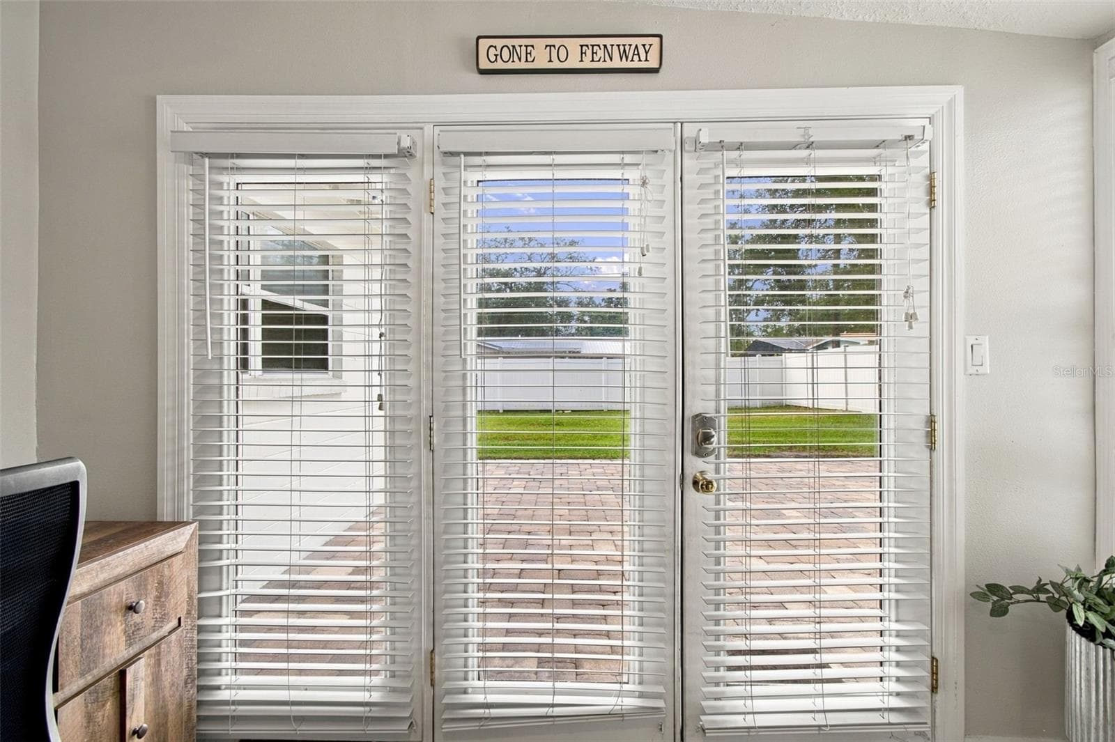 French Doors from the Office that lead to the Backyard - 3306 NAKORA DR, TAMPA