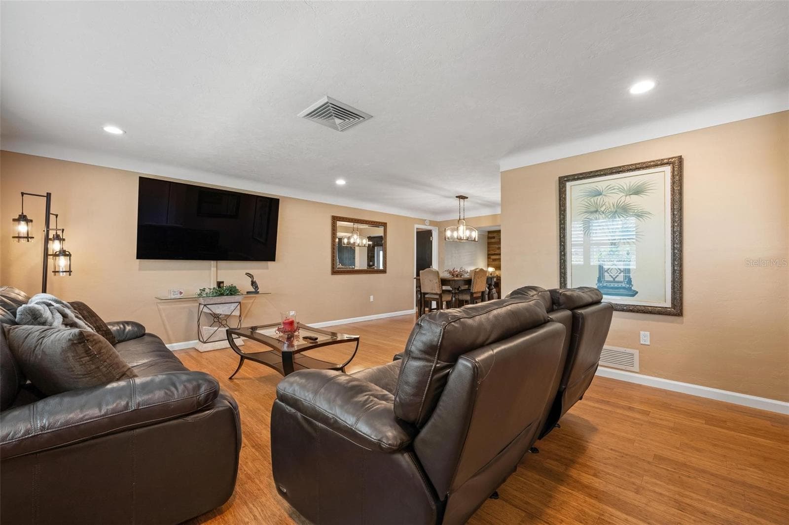 Single Family Residence at 3323 SPRING MILL CIR, SARASOTA, photo 5 of 44