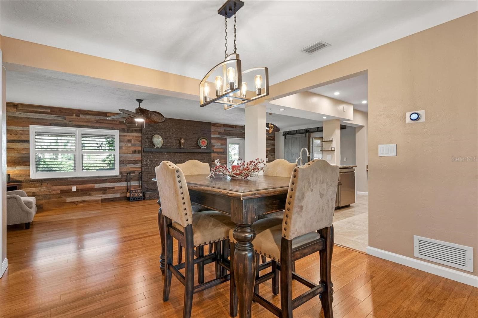 Single Family Residence at 3323 SPRING MILL CIR, SARASOTA, photo 11 of 44