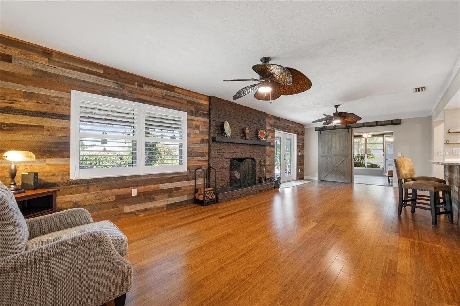 Single Family Residence at 3323 SPRING MILL CIR, SARASOTA, photo 18 of 44