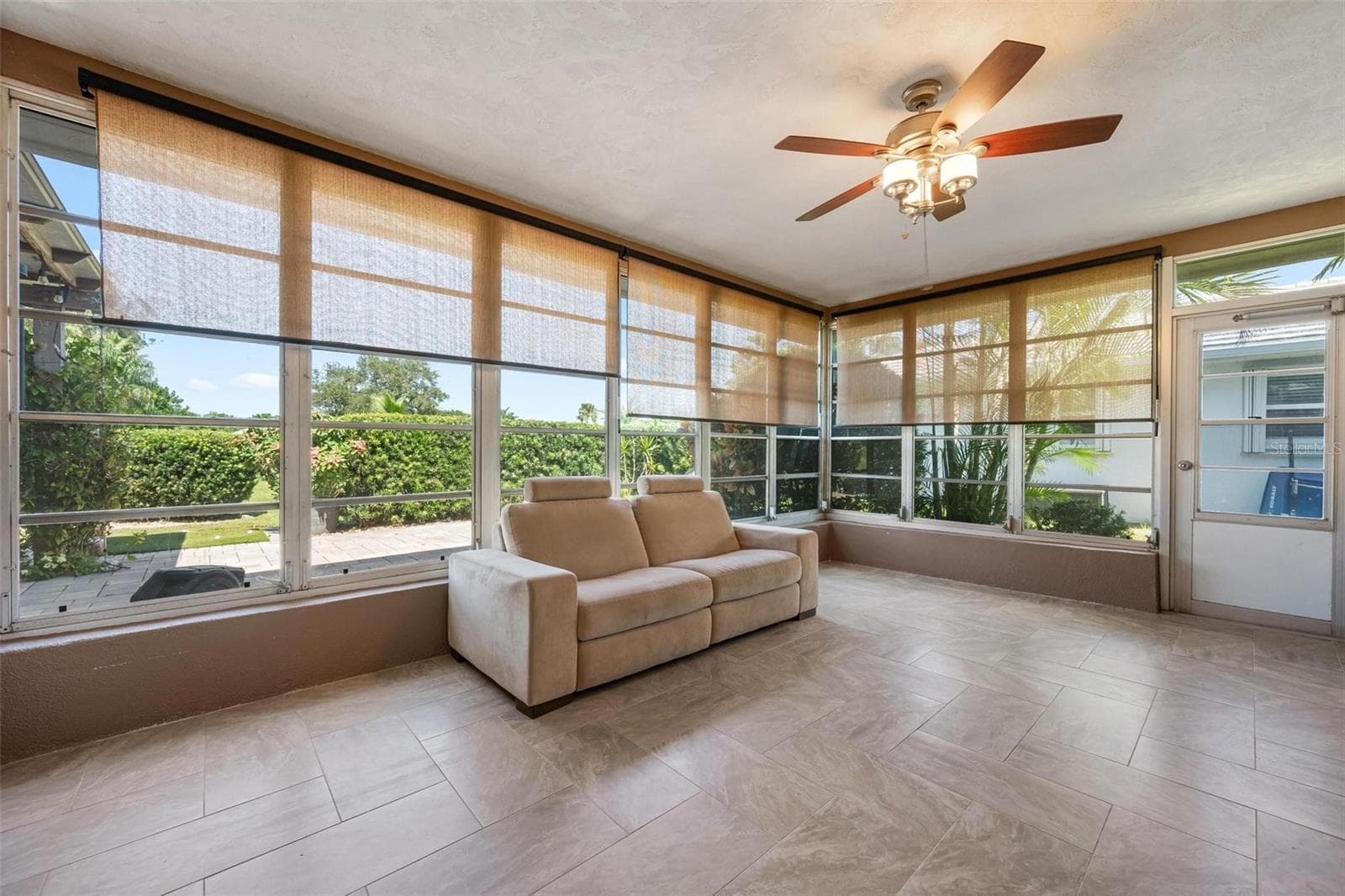 Single Family Residence at 3323 SPRING MILL CIR, SARASOTA, photo 22 of 44