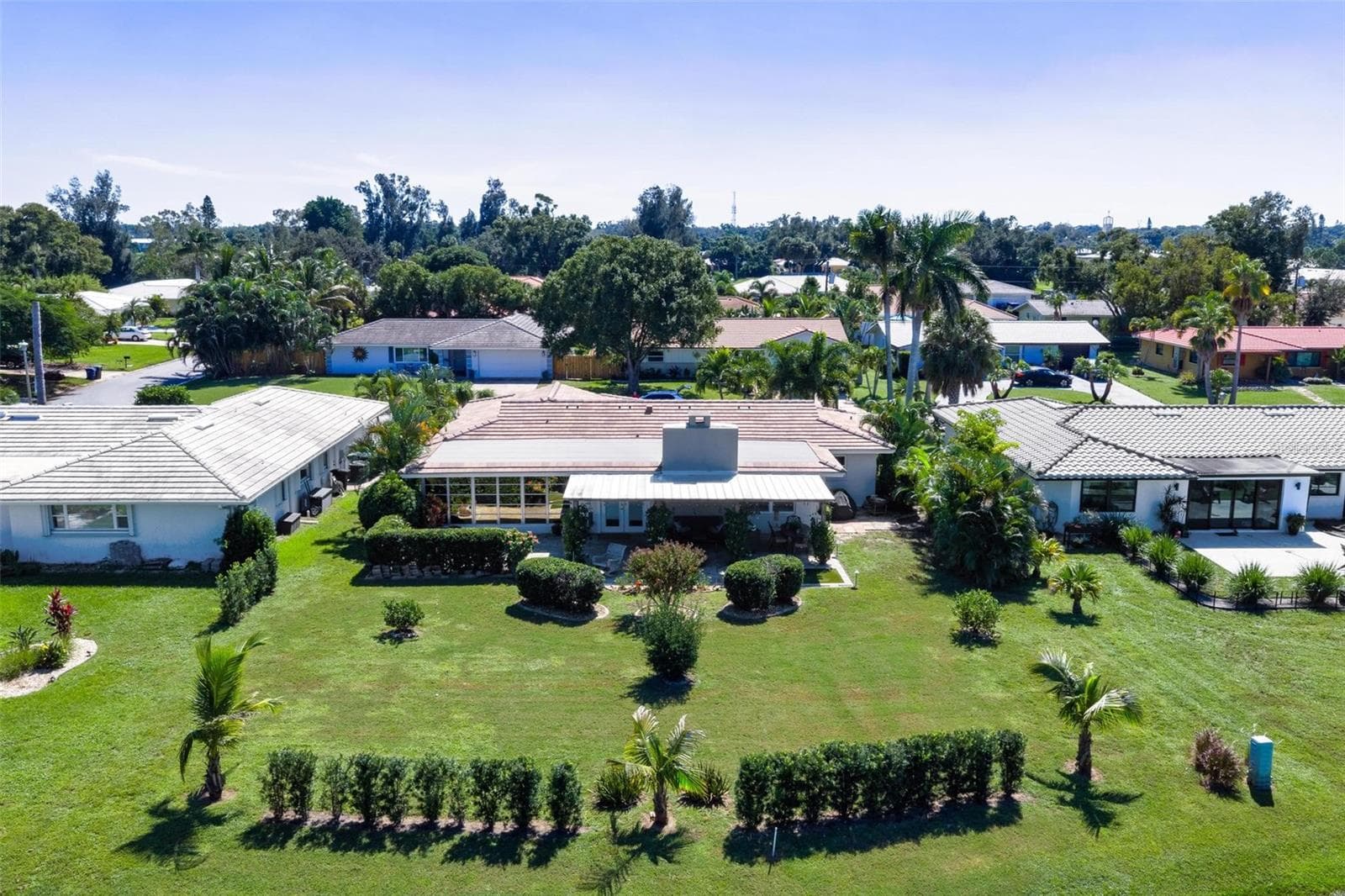Single Family Residence at 3323 SPRING MILL CIR, SARASOTA, photo 41 of 44