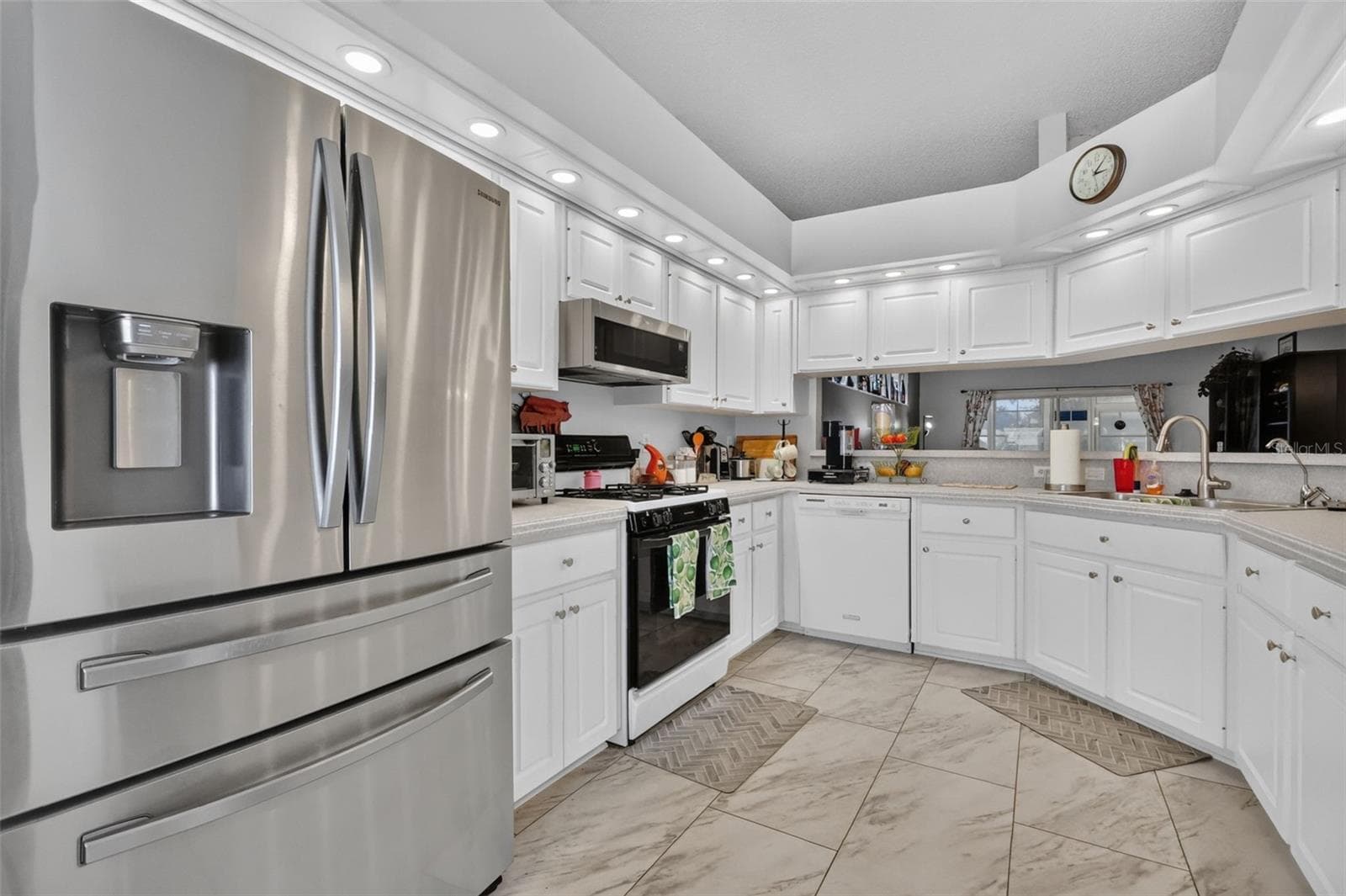 Single Family Residence at 6523 WILANDER ST, LEESBURG, photo 8 of 28