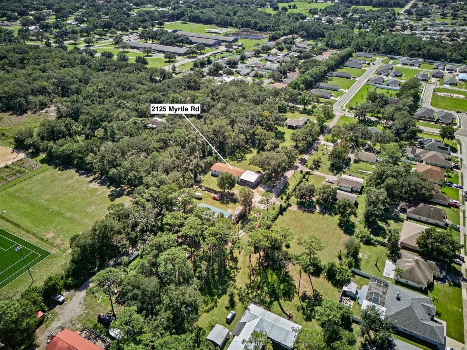 Manufactured Home at 2125 MYRTLE RD, LAKELAND, photo 2 of 47