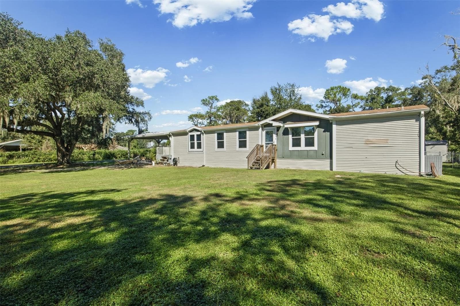 Manufactured Home at 2125 MYRTLE RD, LAKELAND, photo 4 of 47