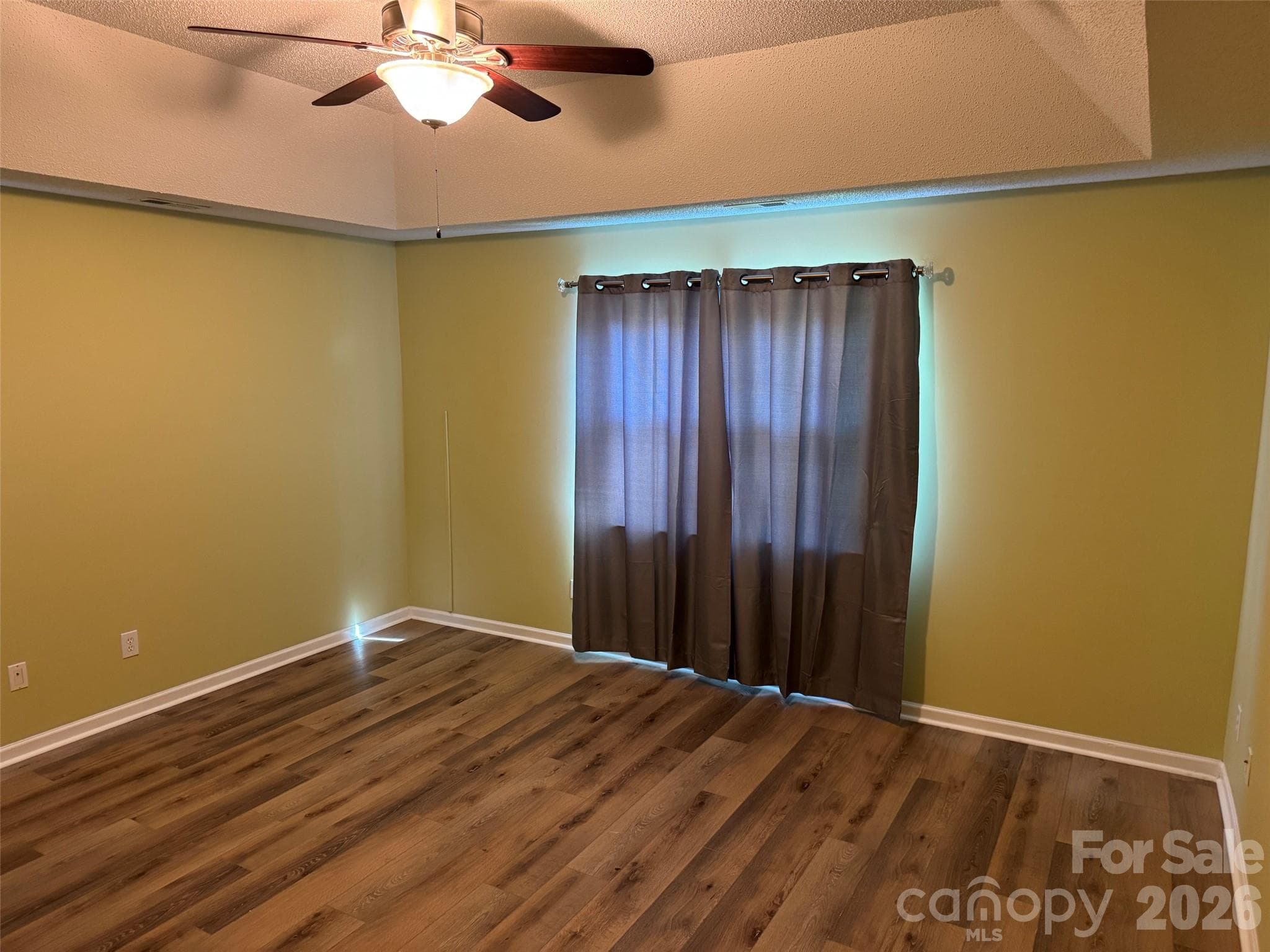 Single Family Residence at 204 Silver Birch Lane, Mount Holly, photo 13 of 17