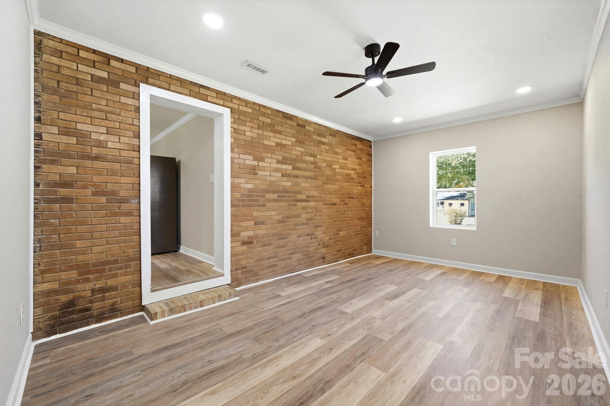 Single Family Residence at 754 Vancouver Lane, Gastonia, photo 8 of 34