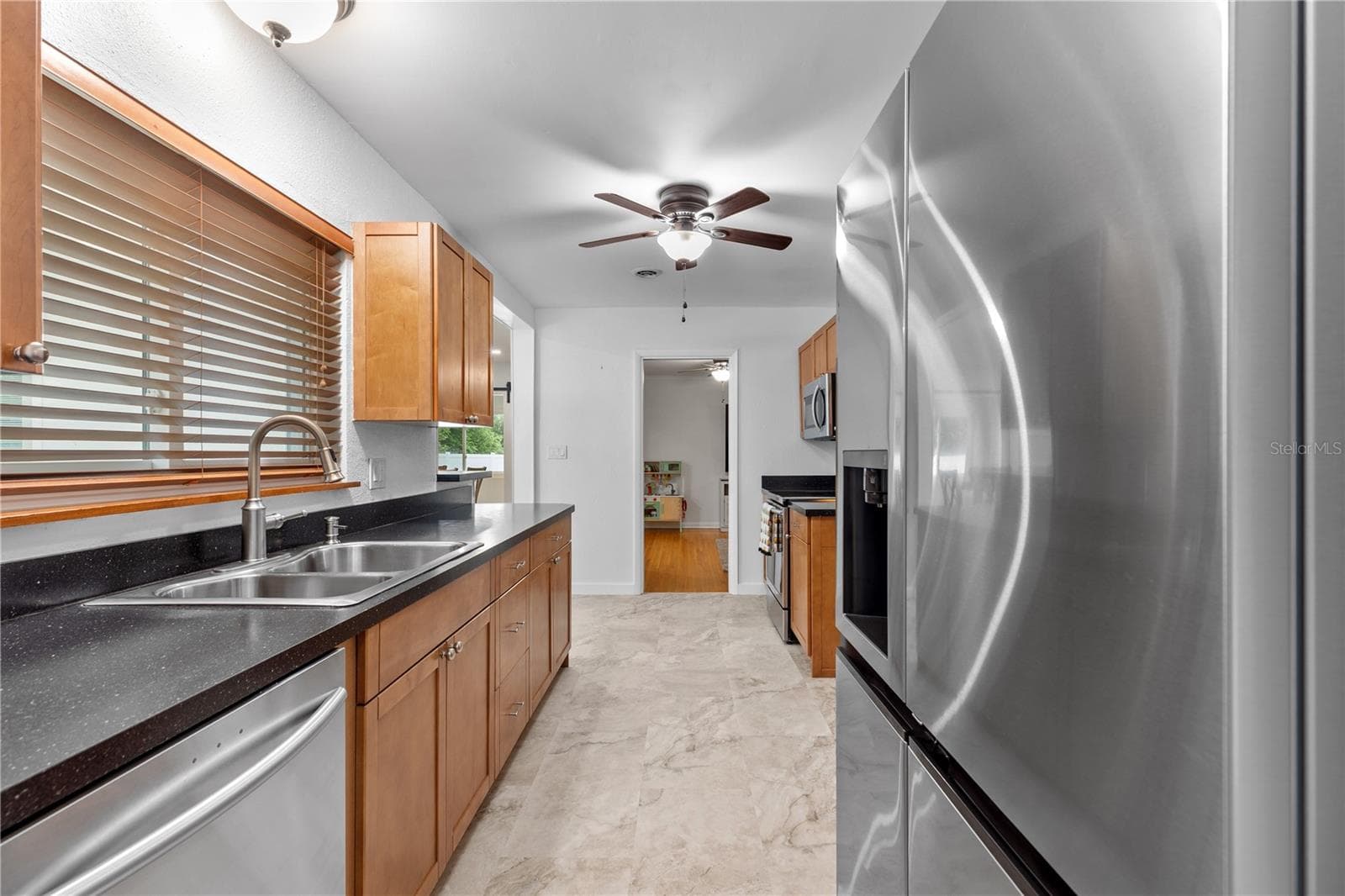 Kitchen - 1324 WHITACRE DR, CLEARWATER
