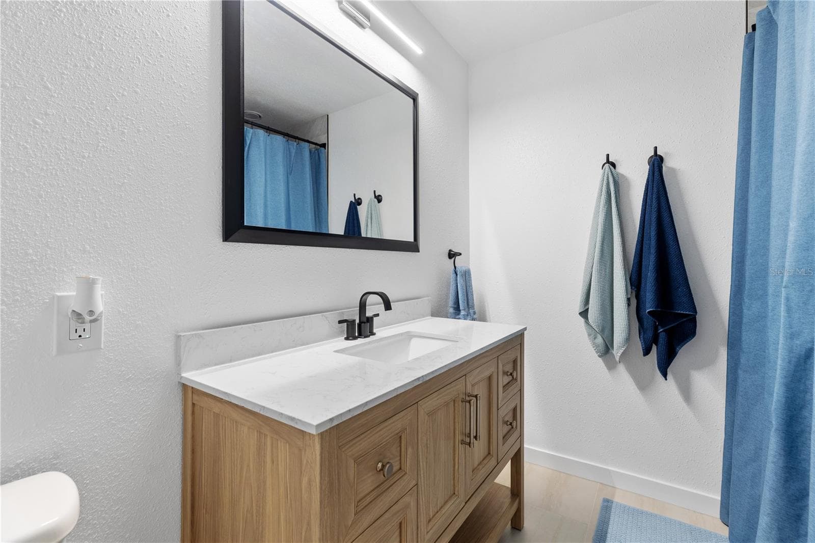 Master Bath - 1324 WHITACRE DR, CLEARWATER