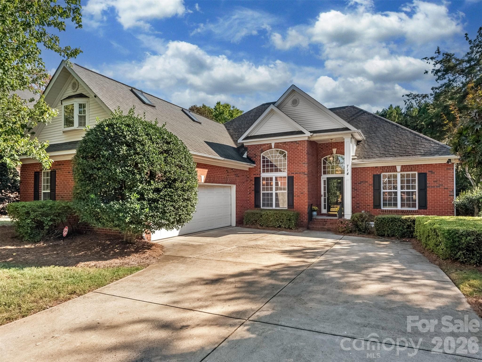 Front - 714 Corinthian Place, Charlotte