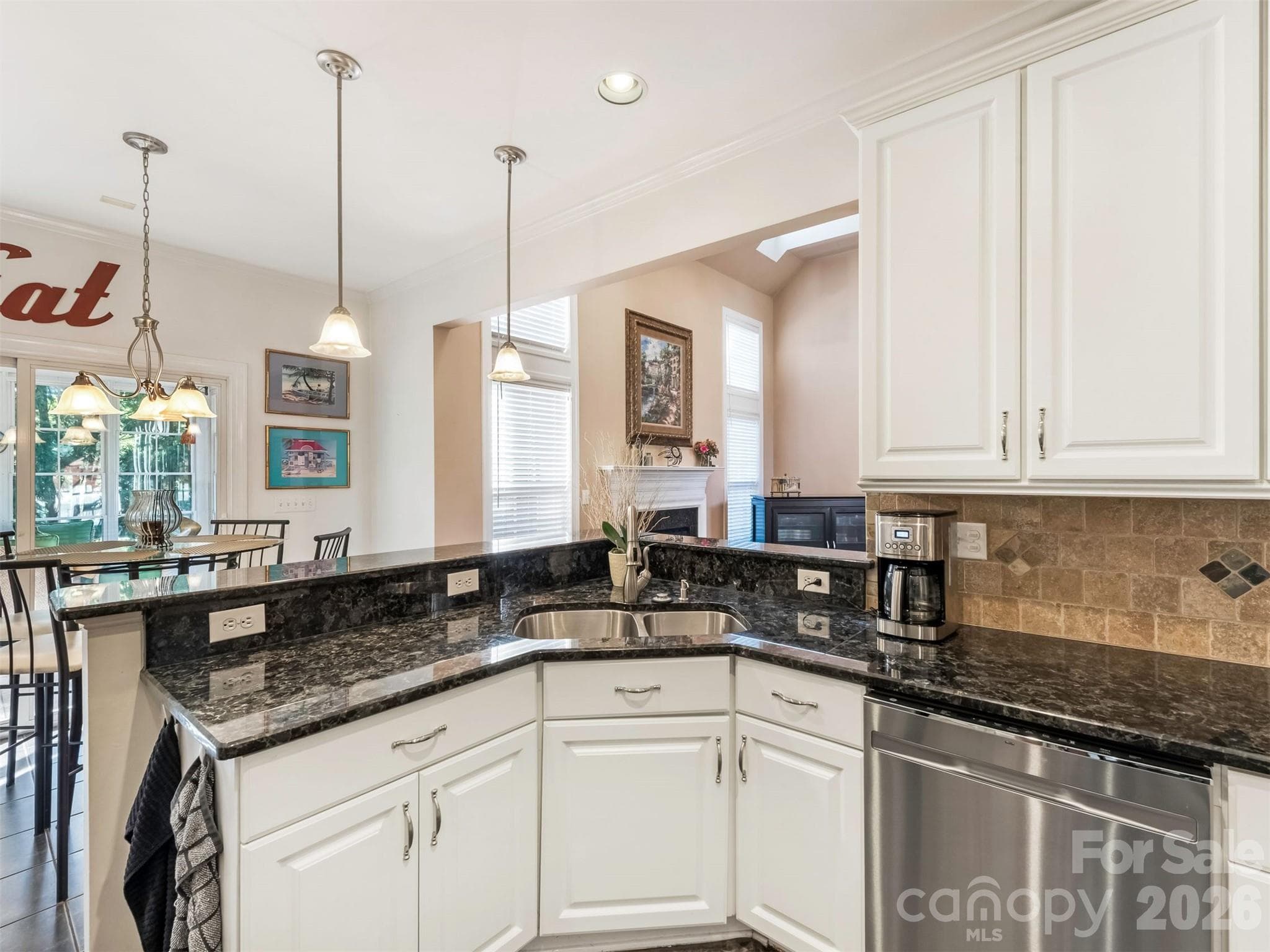 Single Family Residence at 714 Corinthian Place, Charlotte, photo 5 of 24