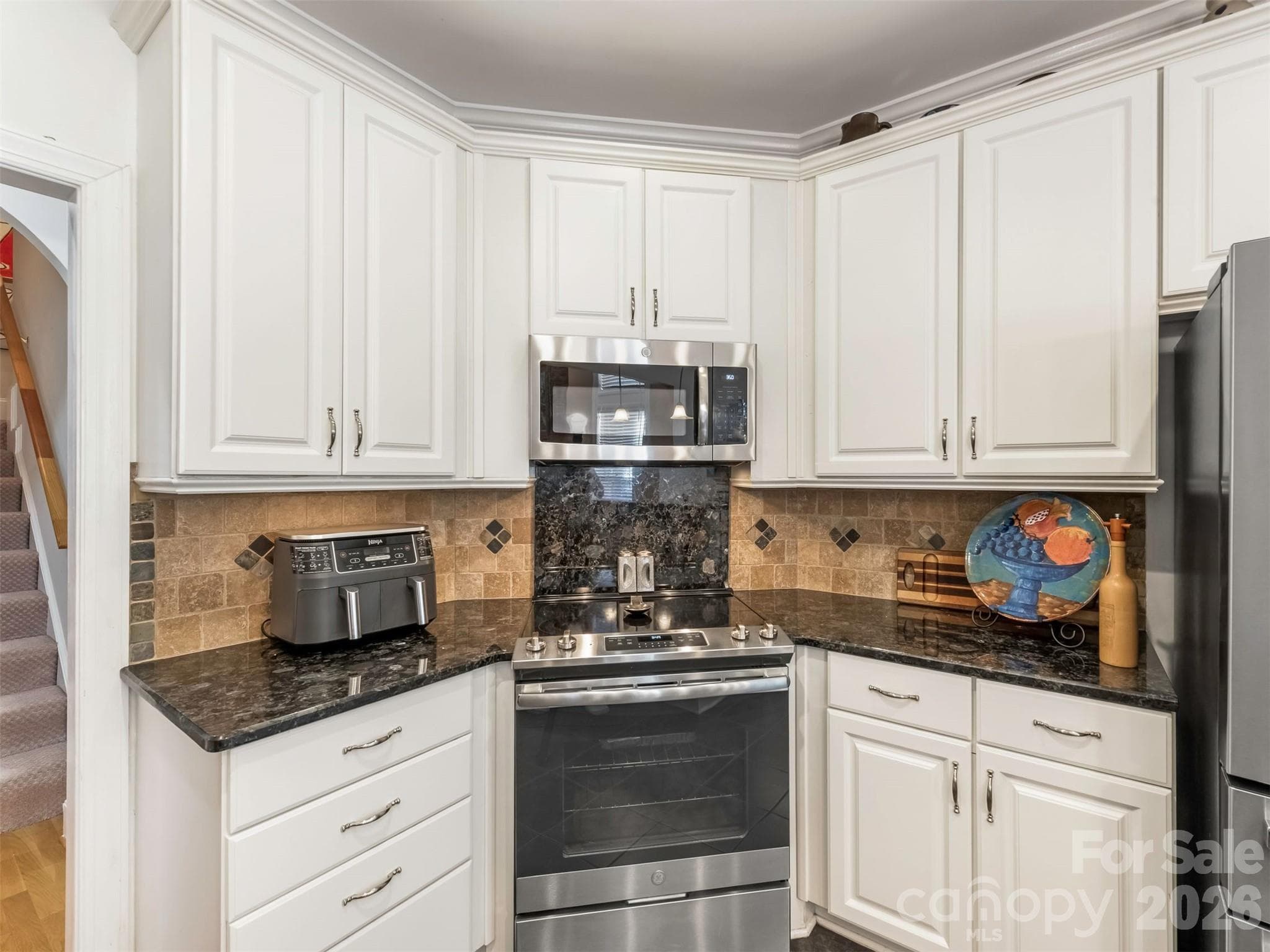 Single Family Residence at 714 Corinthian Place, Charlotte, photo 6 of 24