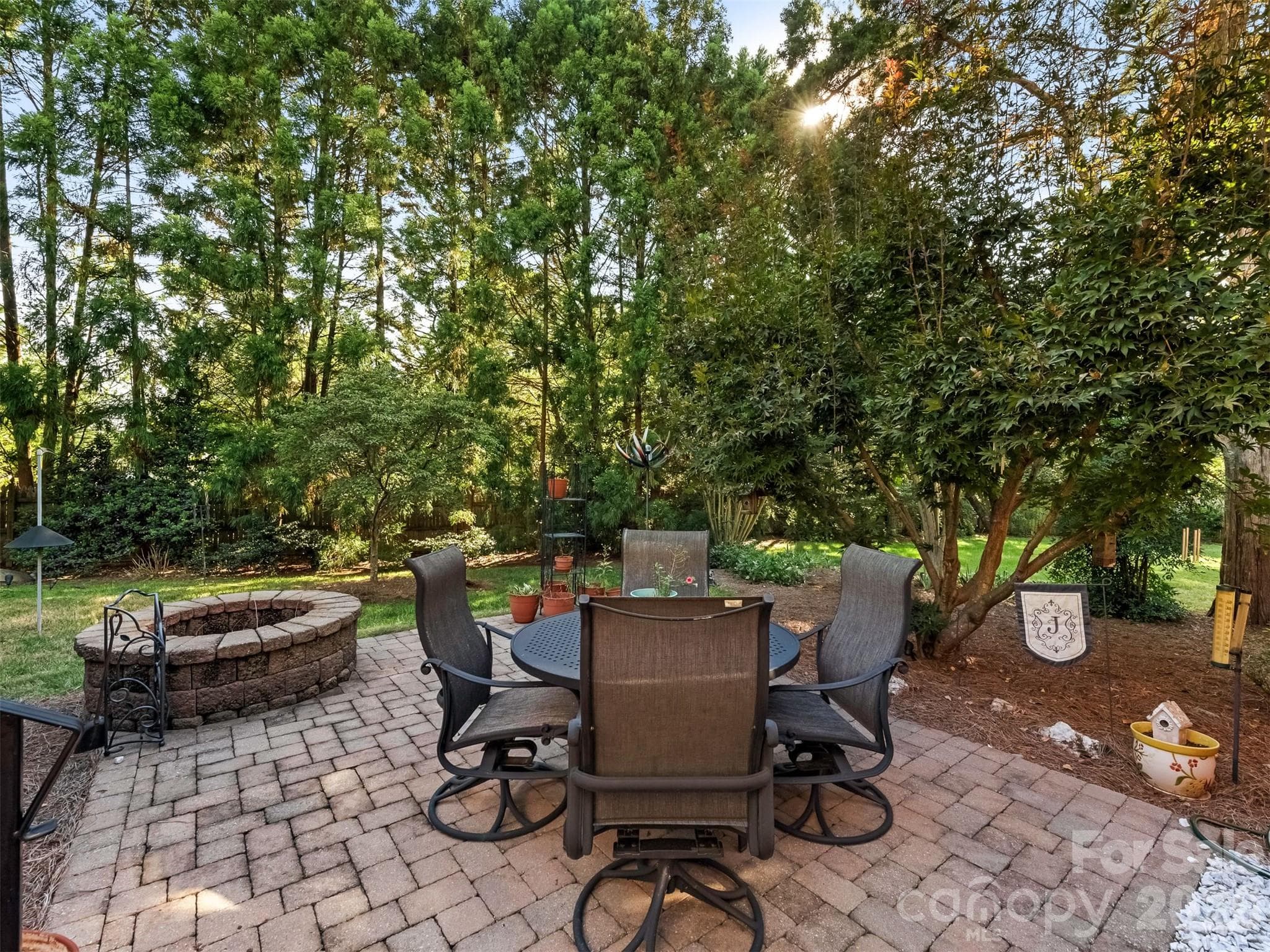 Single Family Residence at 714 Corinthian Place, Charlotte, photo 19 of 24