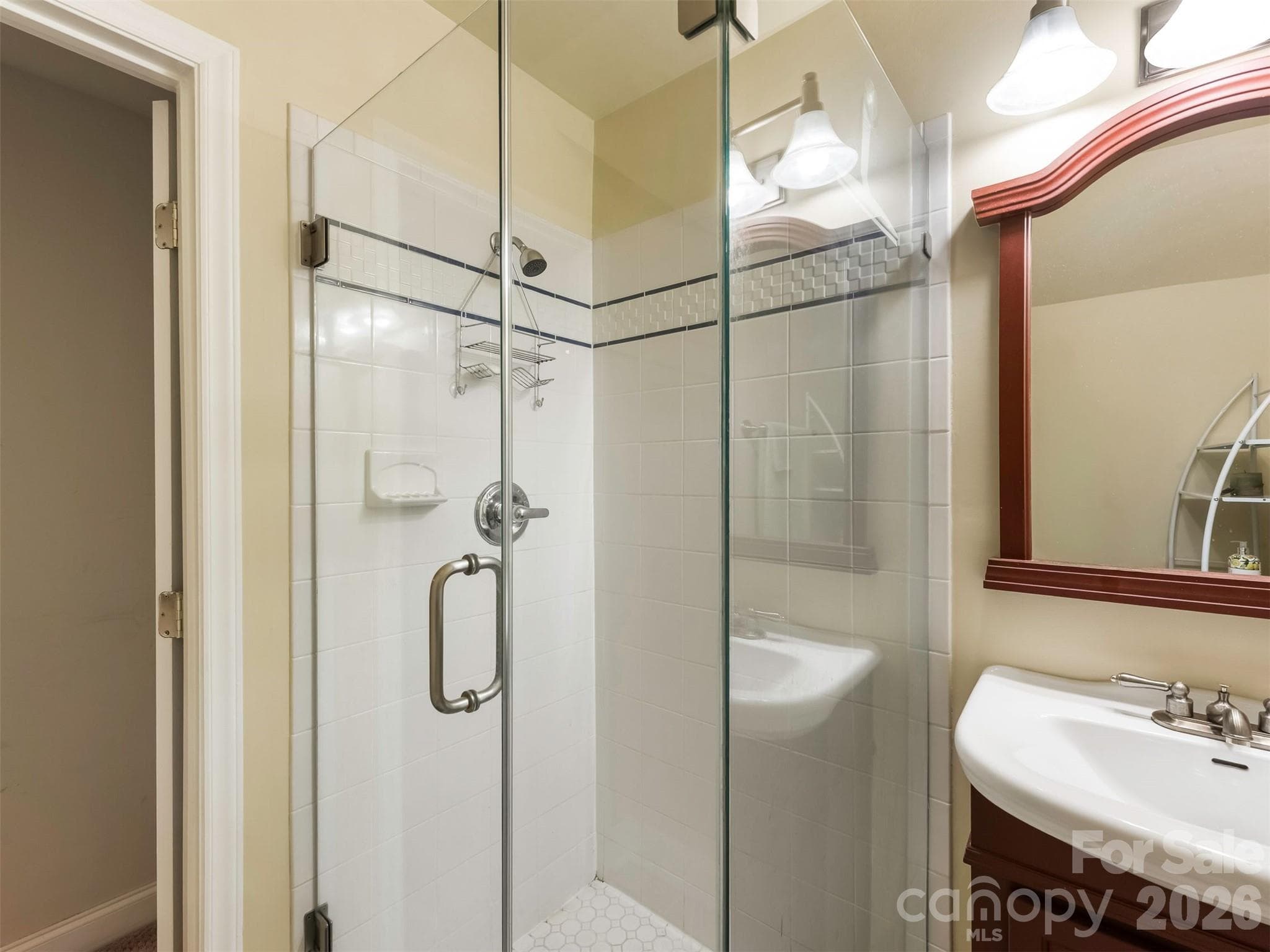 upstairs bath - 714 Corinthian Place, Charlotte