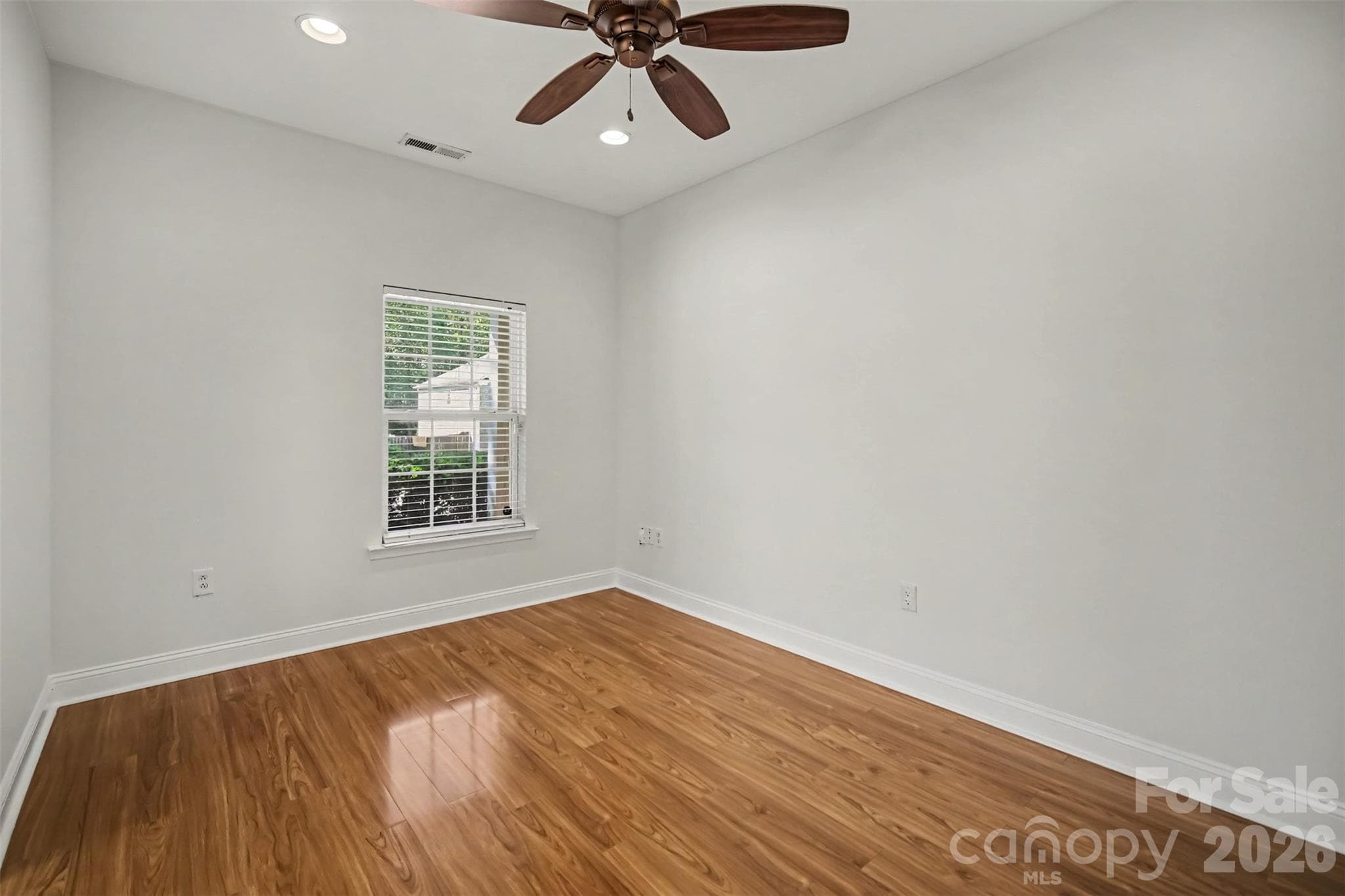 Single Family Residence at 10033 Markus Drive, Mint Hill, photo 19 of 40