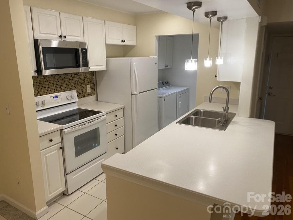 Condominium at 11013 Running Ridge Road, Charlotte, photo 6 of 12