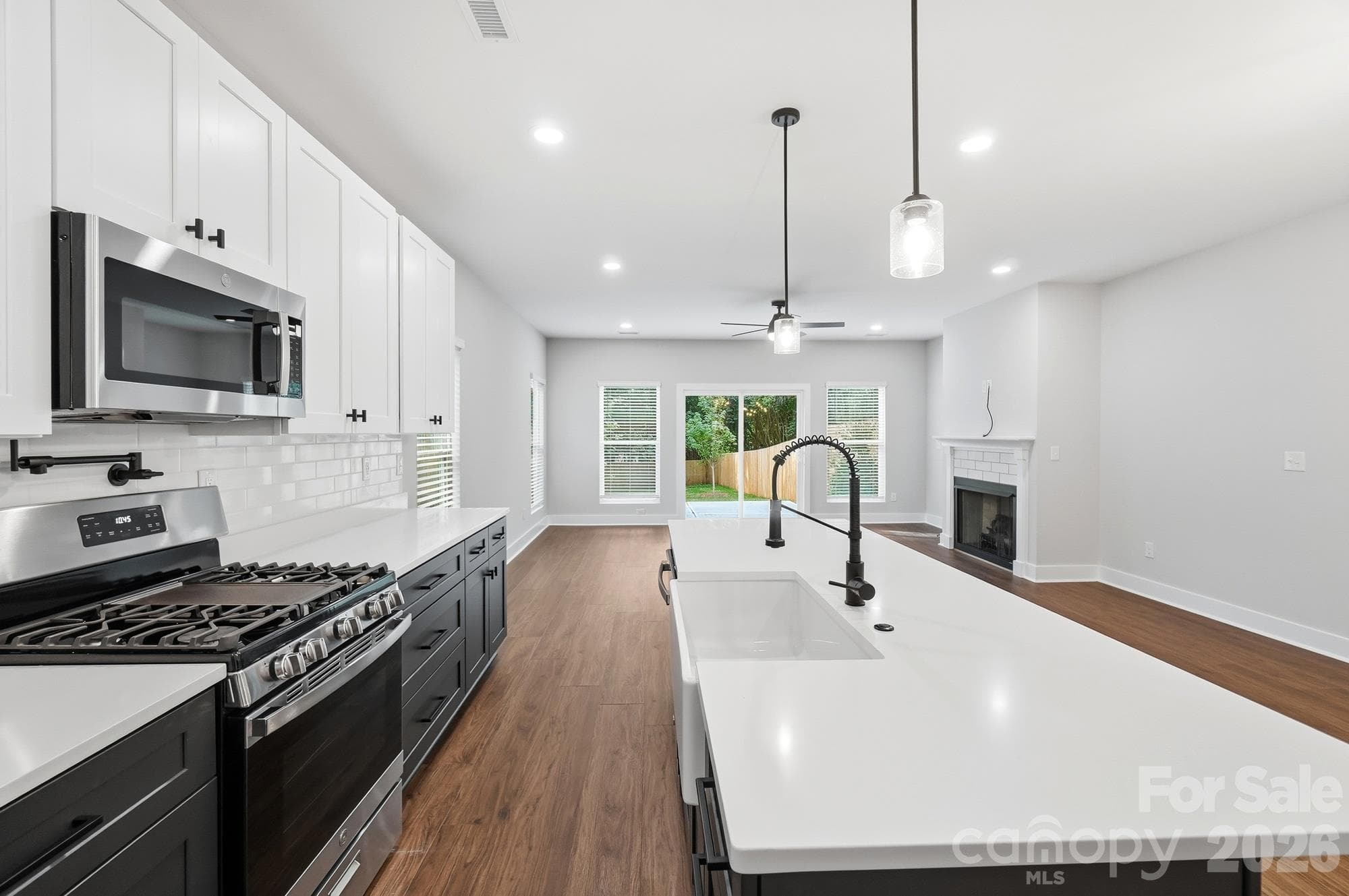 Single Family Residence at 3217 Credenza Road, Charlotte, photo 10 of 48