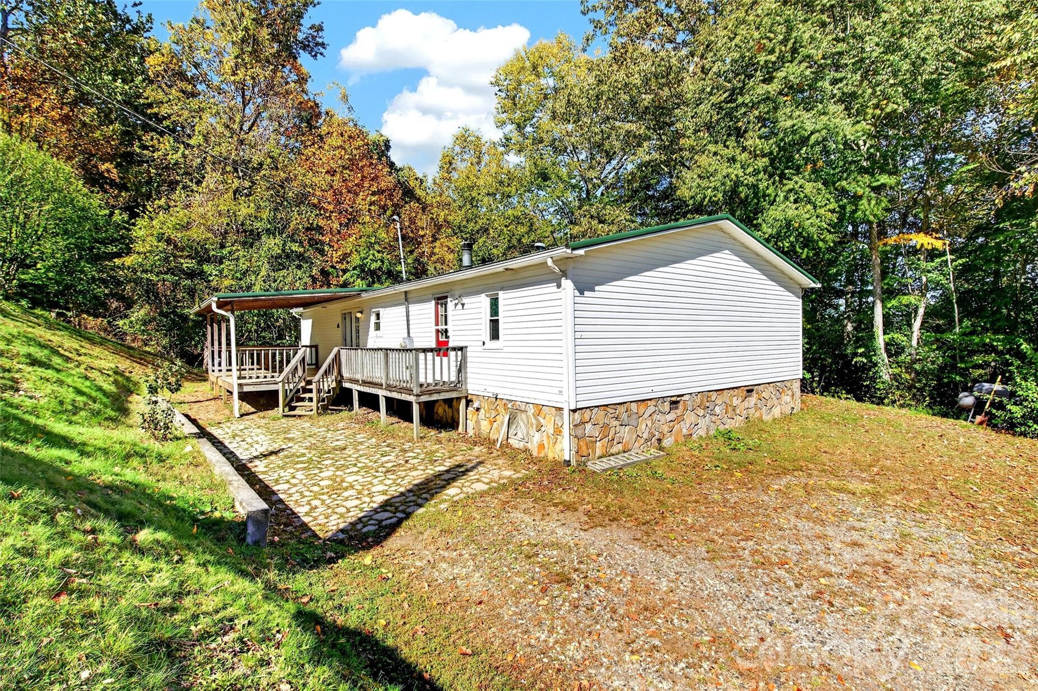 Welcome Home to 1685 Arbuckle Road - 1685 Arbuckle Road, Burnsville