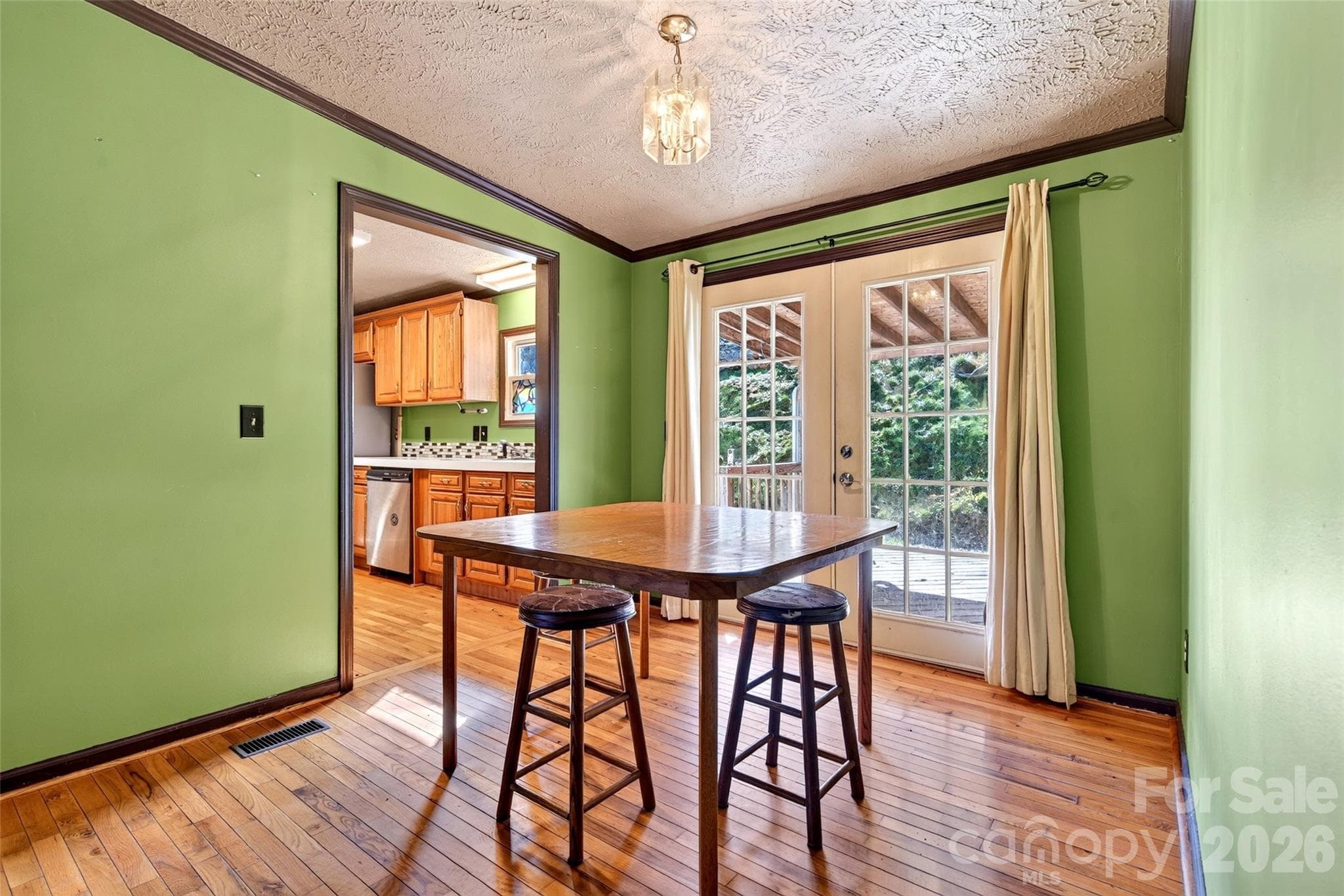 Single Family Residence at 1685 Arbuckle Road, Burnsville, photo 10 of 39
