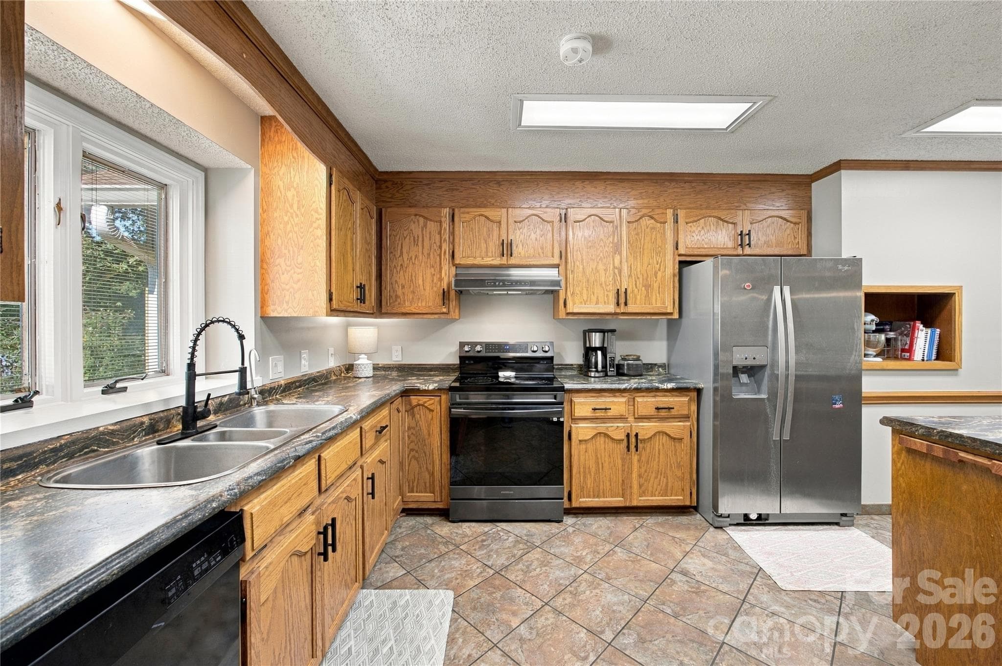 Single Family Residence at 146 Renaissance Place, Statesville, photo 17 of 48