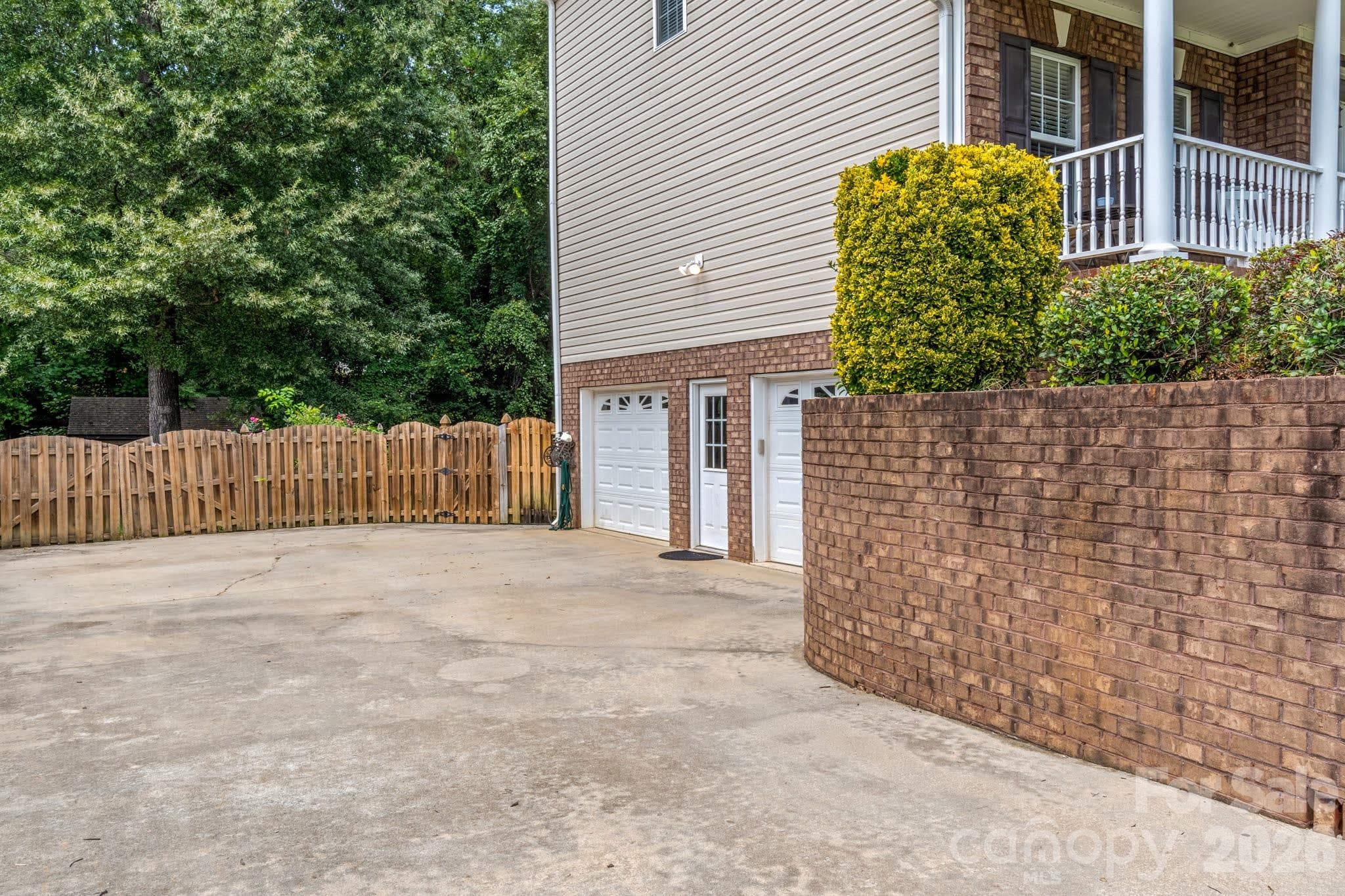 Single Family Residence at 5356 Graycliff Lane, Clemmons, photo 35 of 37