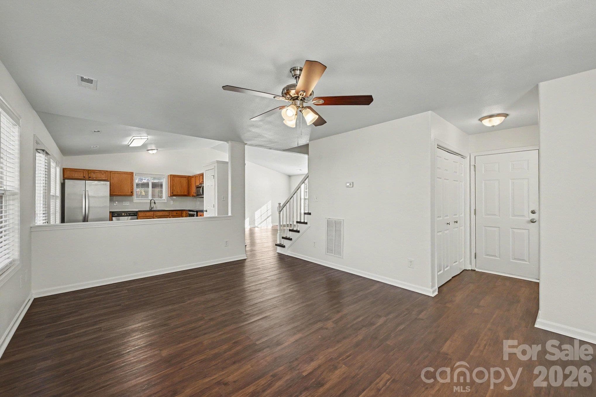 Single Family Residence at 10502 Glory Meadow Court, Charlotte, photo 4 of 16